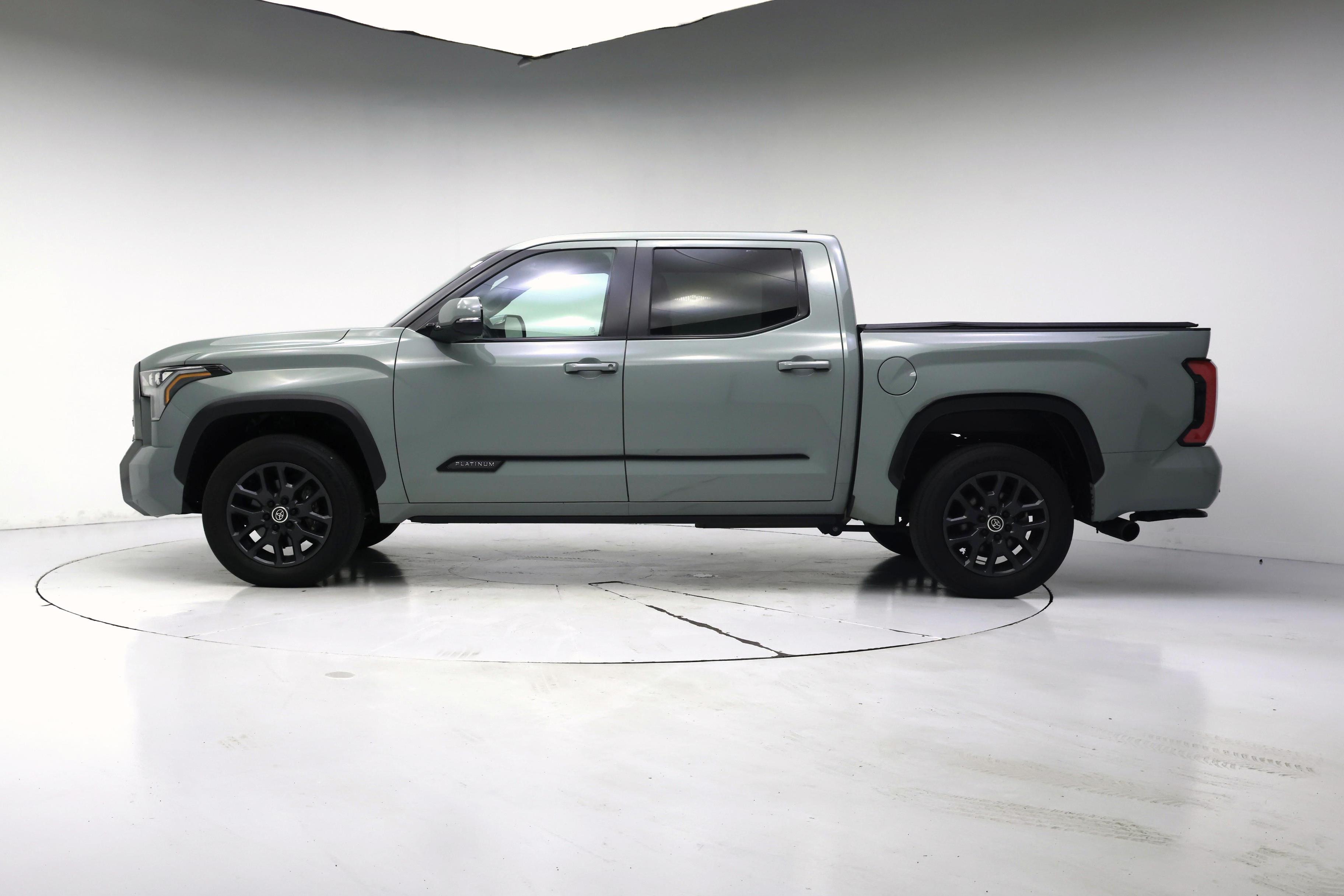 Thumbnail: 2024 Toyota Tundra - 3