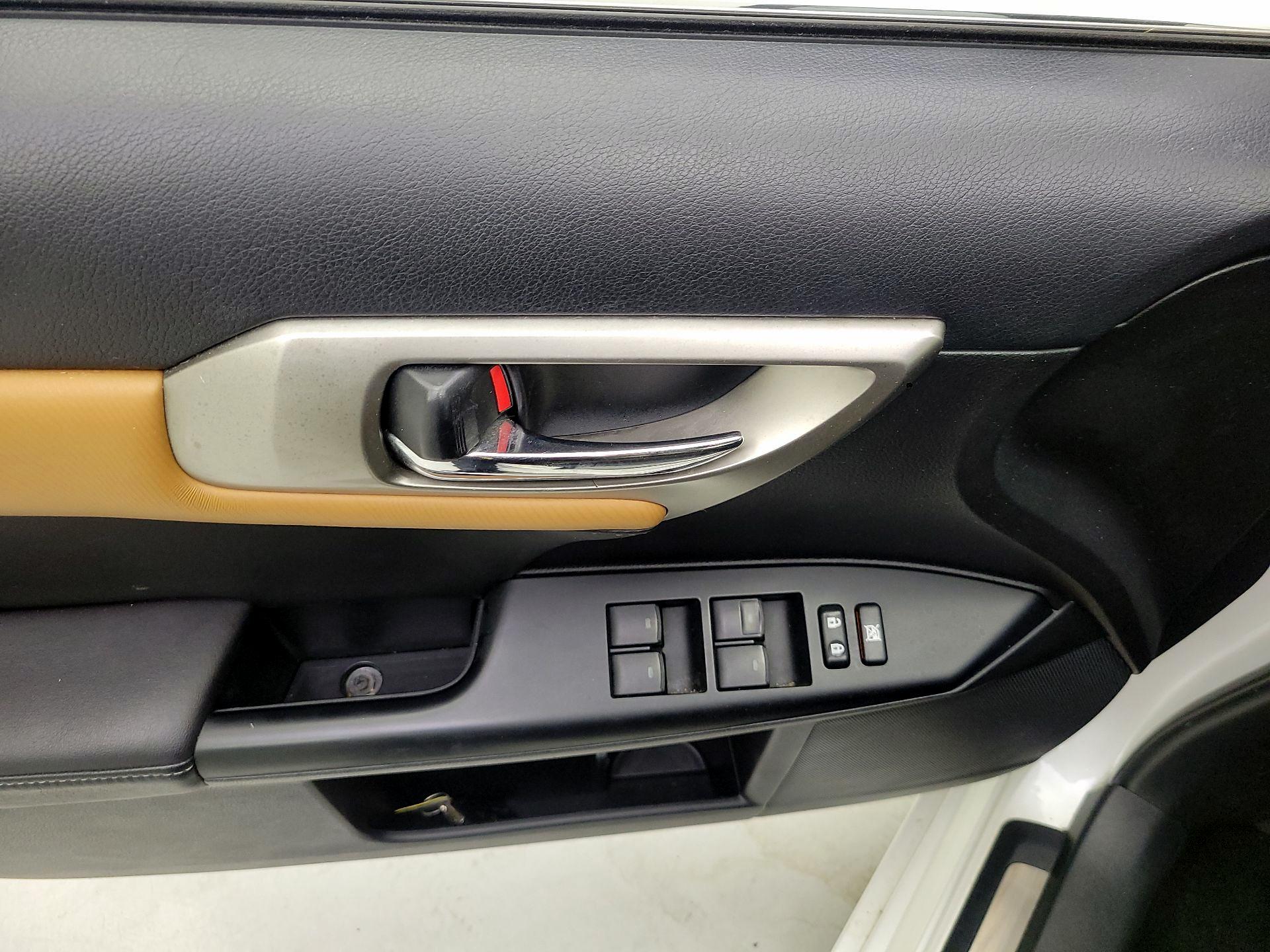 Thumbnail: 2015 Lexus CT - 10