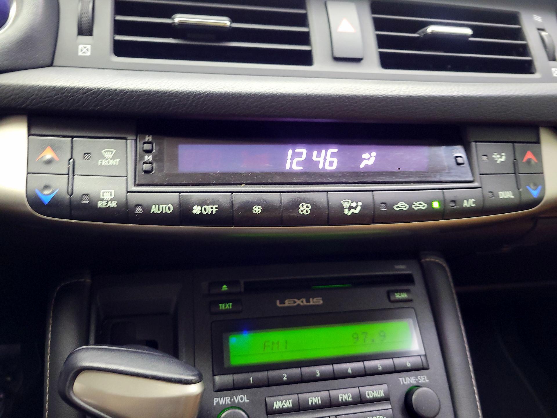 Thumbnail: 2015 Lexus CT - 14