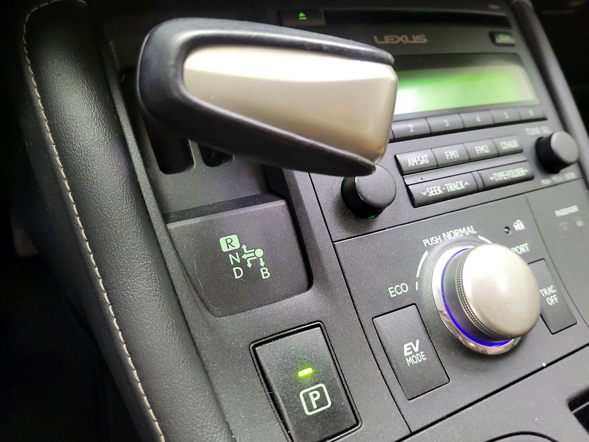 Thumbnail: 2015 Lexus CT - 15