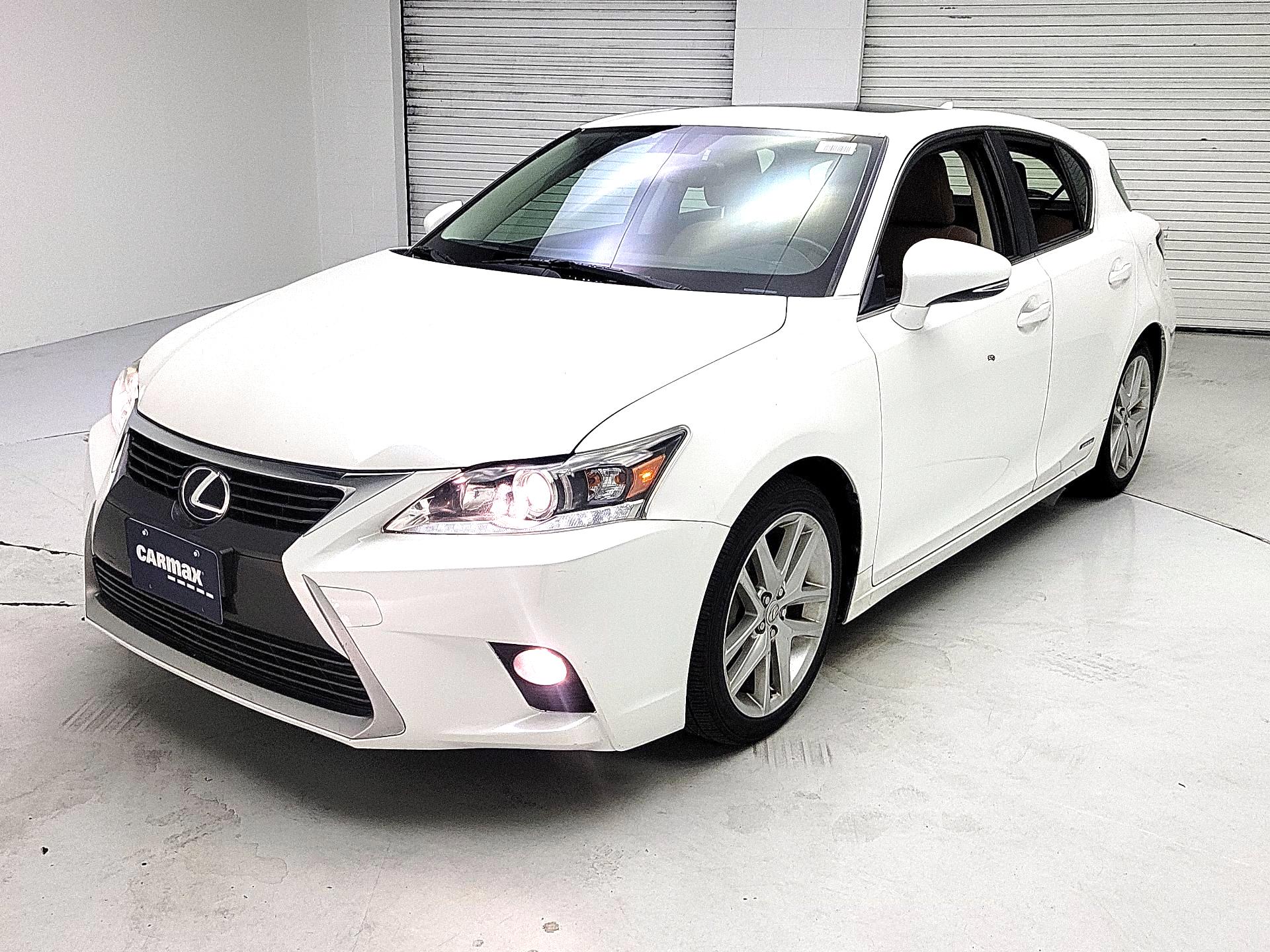 Thumbnail: 2015 Lexus CT - 3