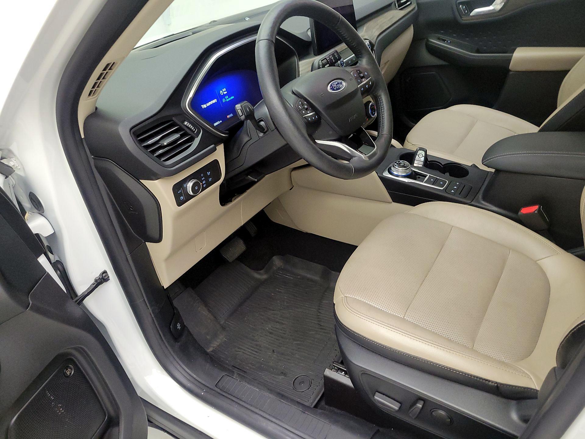 Thumbnail: 2020 Ford Escape - 9