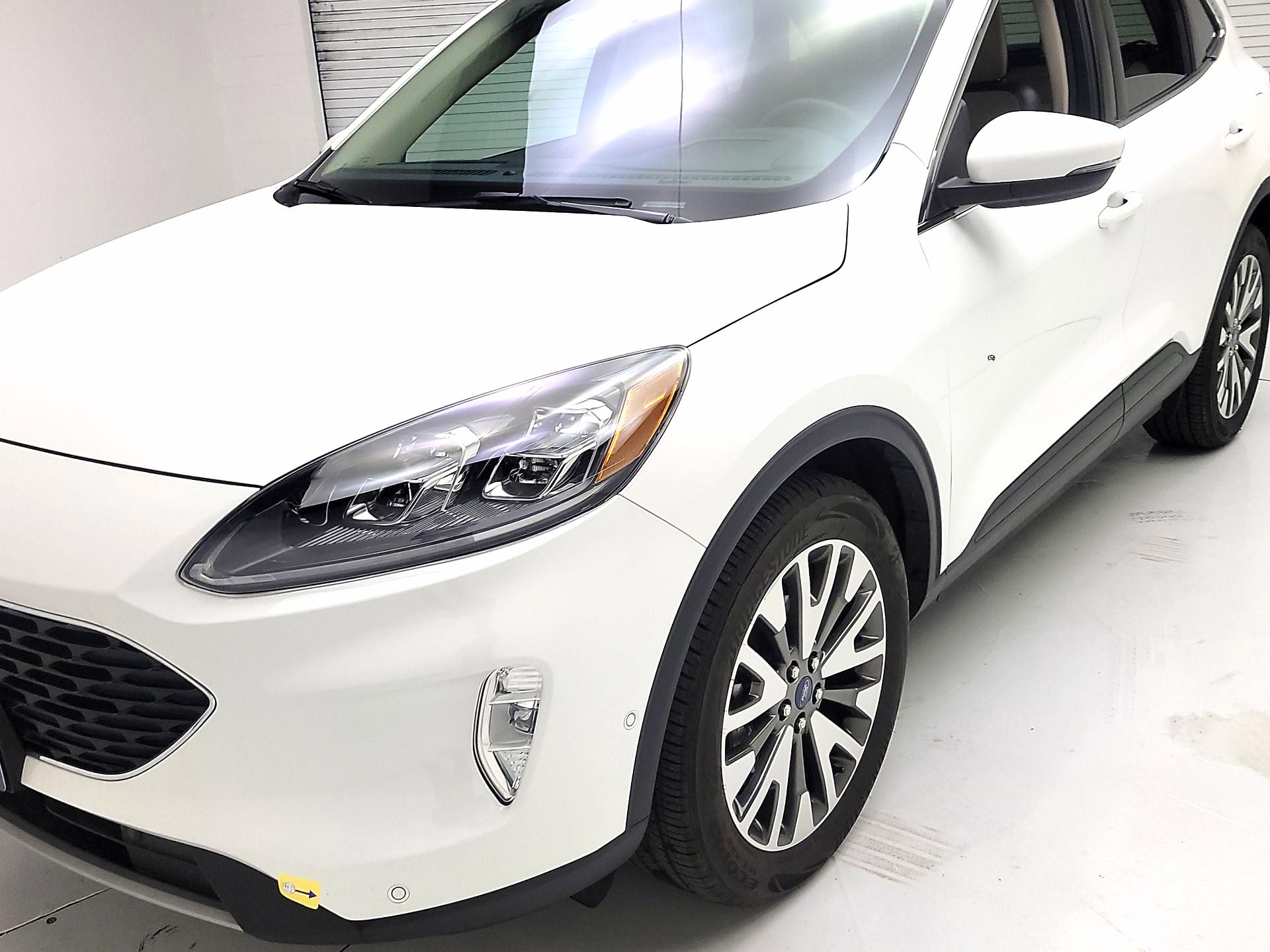 Thumbnail: 2020 Ford Escape - 3