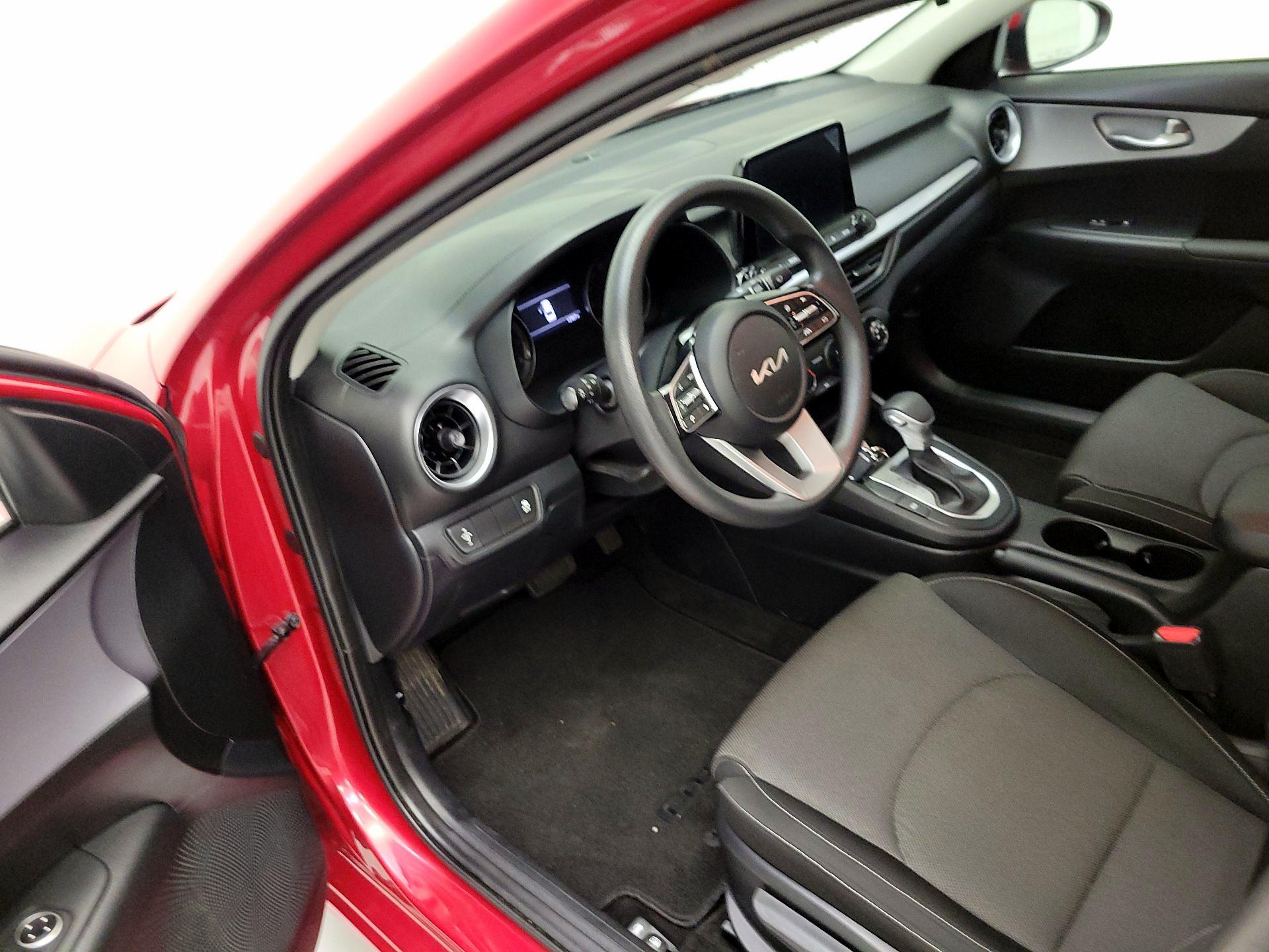 Thumbnail: 2024 Kia Forte - 9