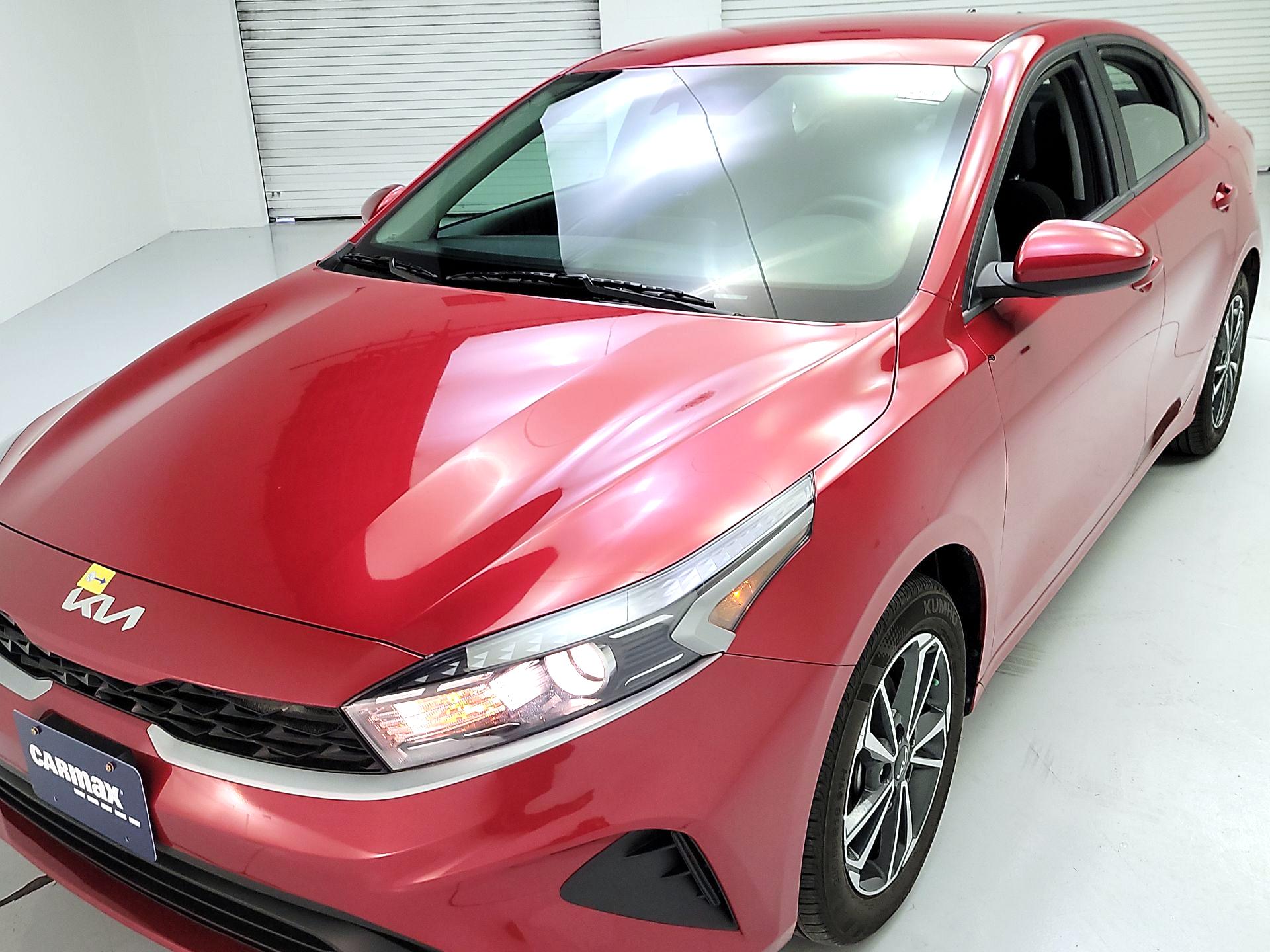 Thumbnail: 2024 Kia Forte - 3