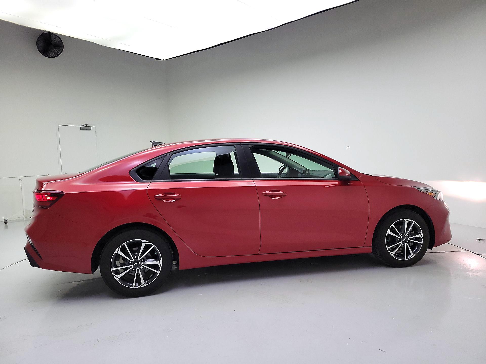 Thumbnail: 2024 Kia Forte - 4