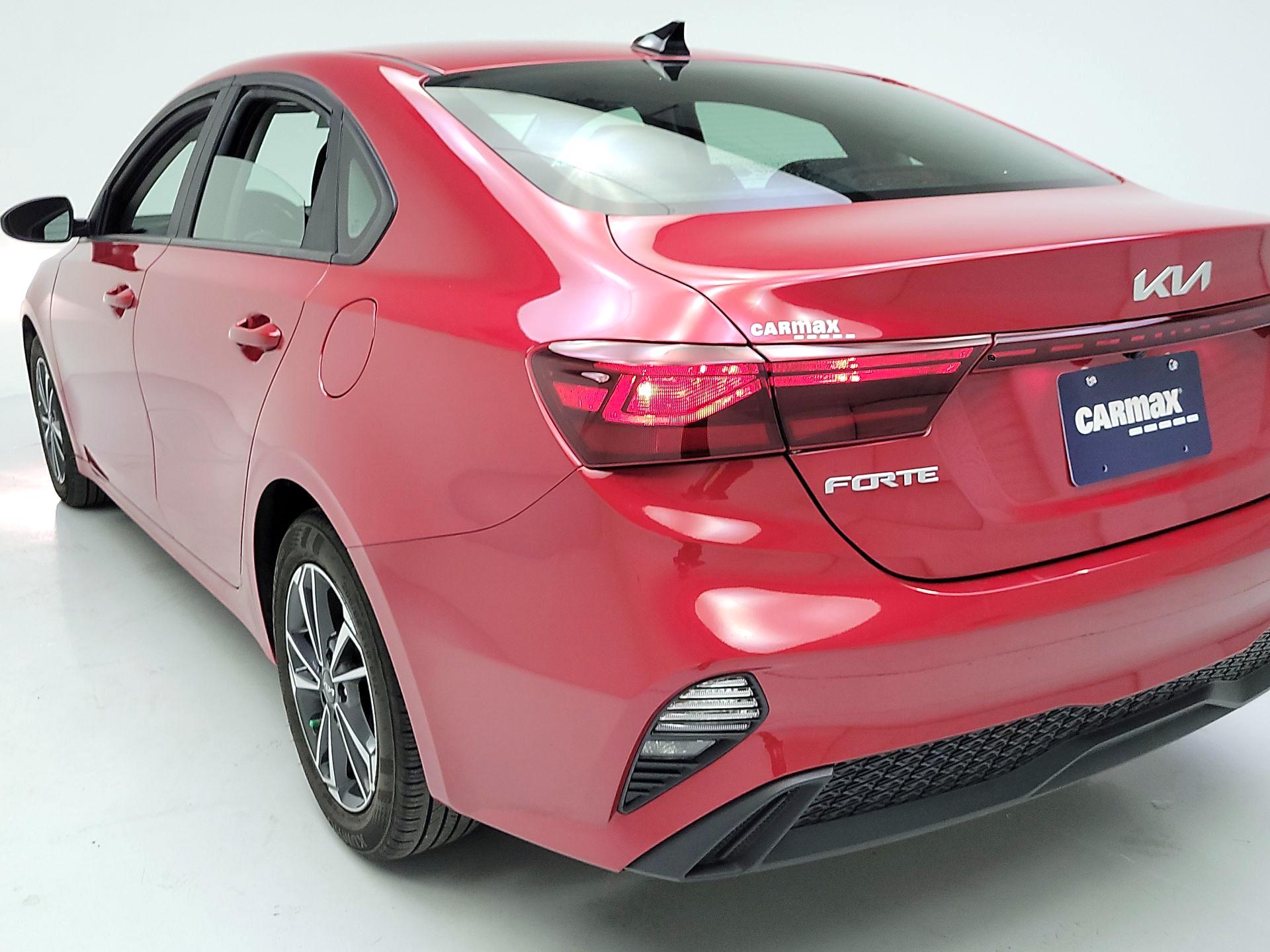 Thumbnail: 2024 Kia Forte - 7