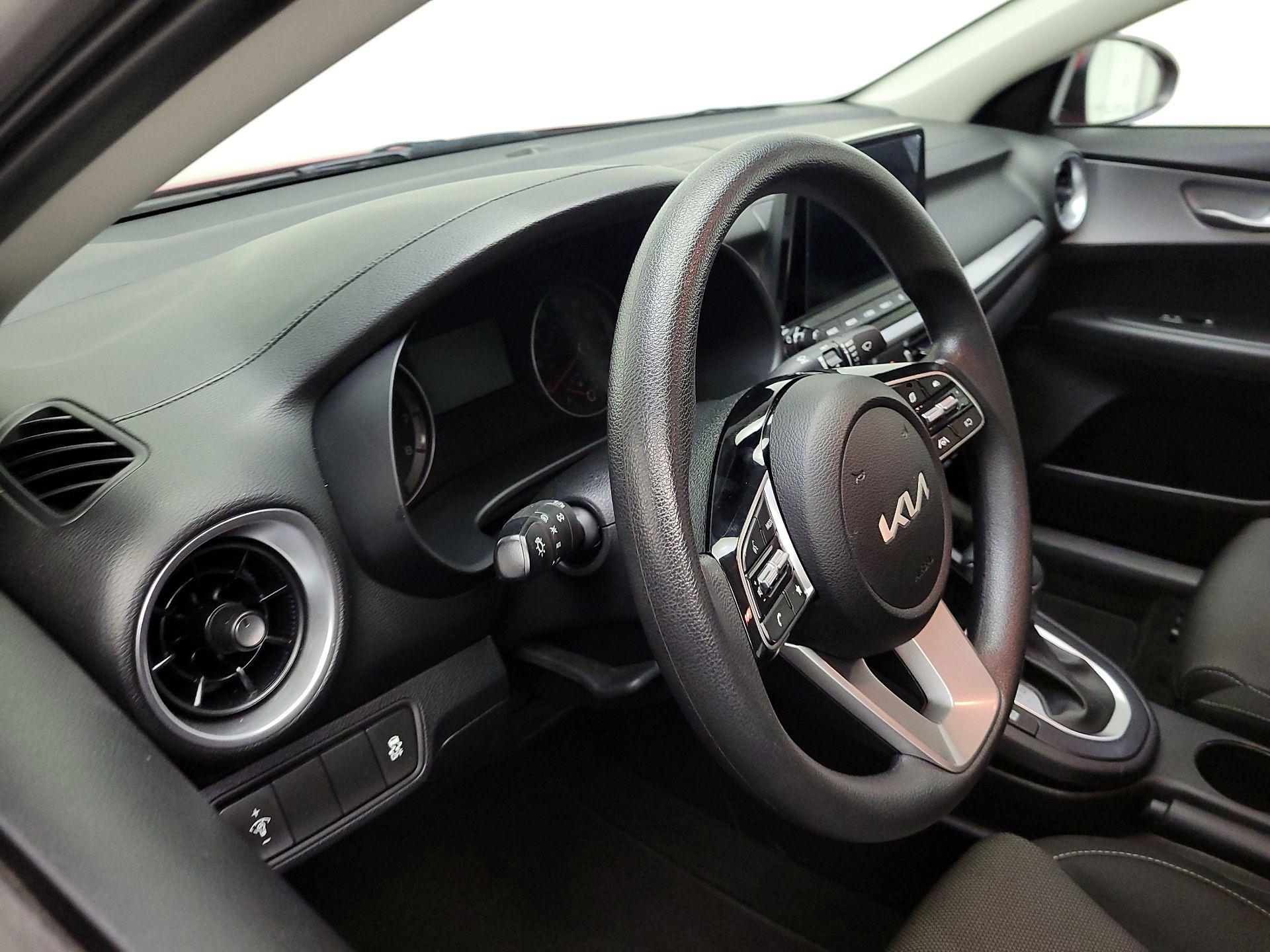 Thumbnail: 2024 Kia Forte - 8