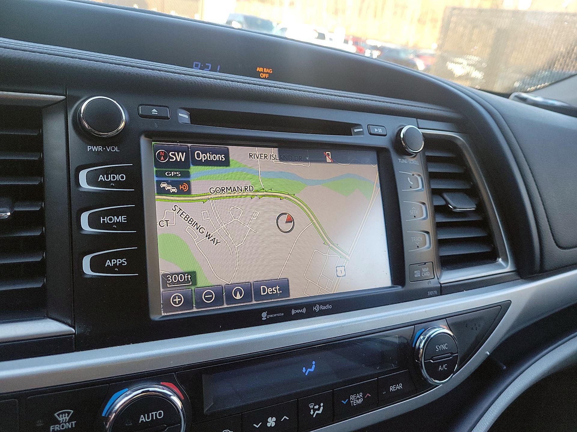 Thumbnail: 2018 Toyota Highlander - 12