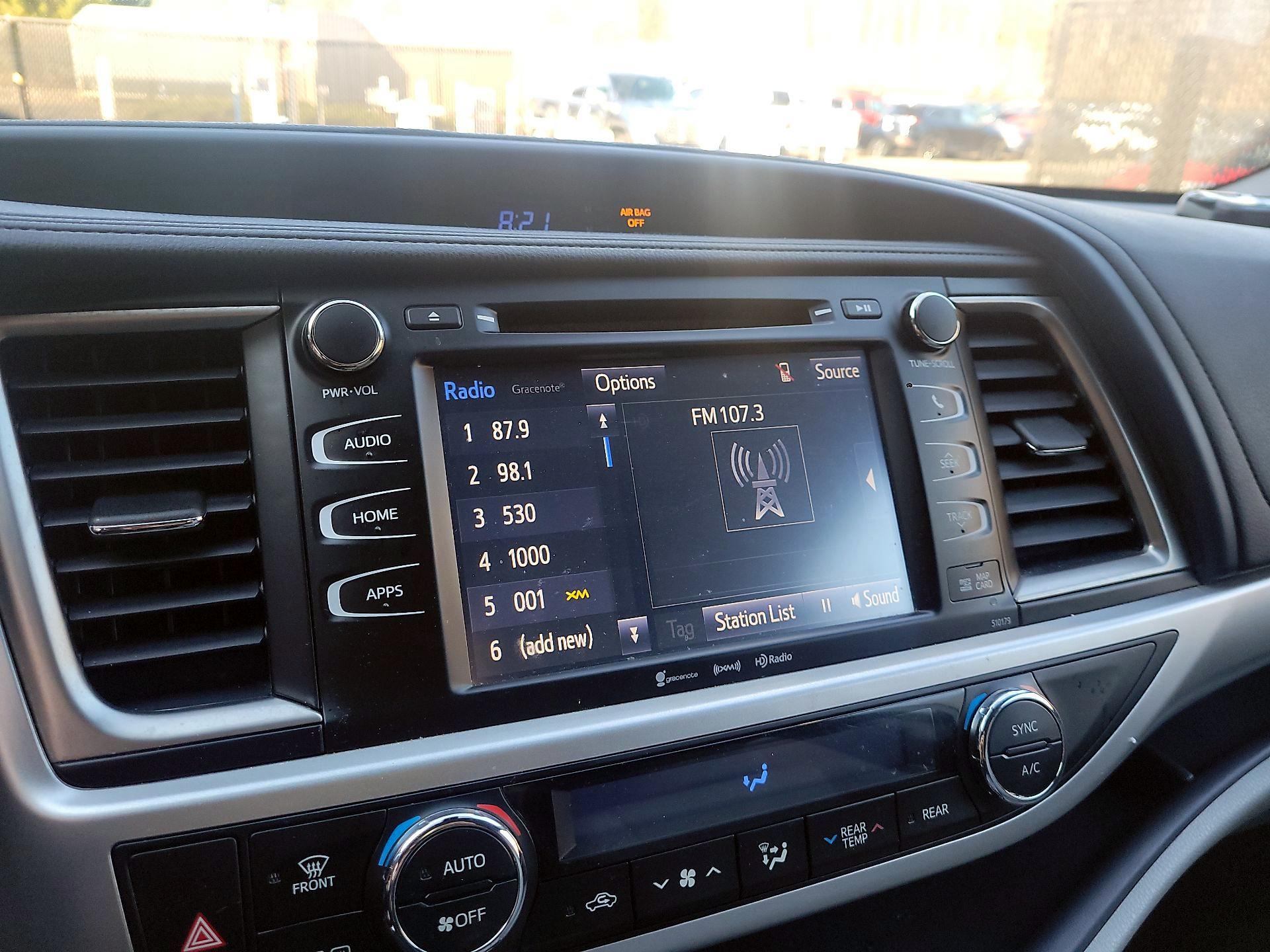 Thumbnail: 2018 Toyota Highlander - 14