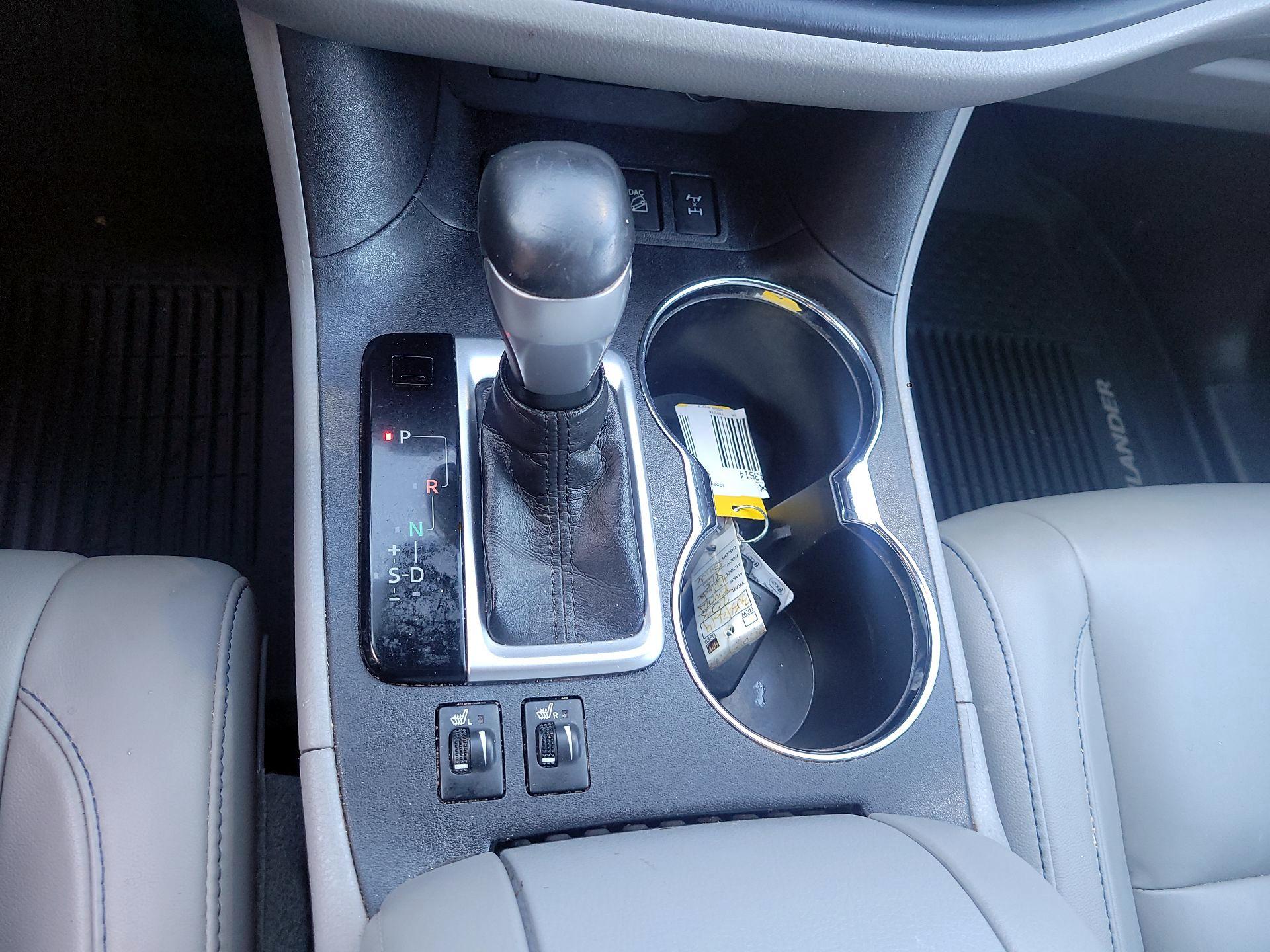 Thumbnail: 2018 Toyota Highlander - 16