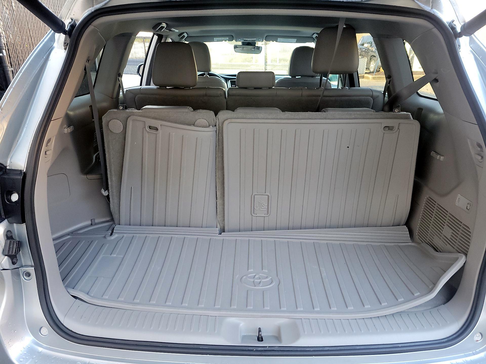 Thumbnail: 2018 Toyota Highlander - 20