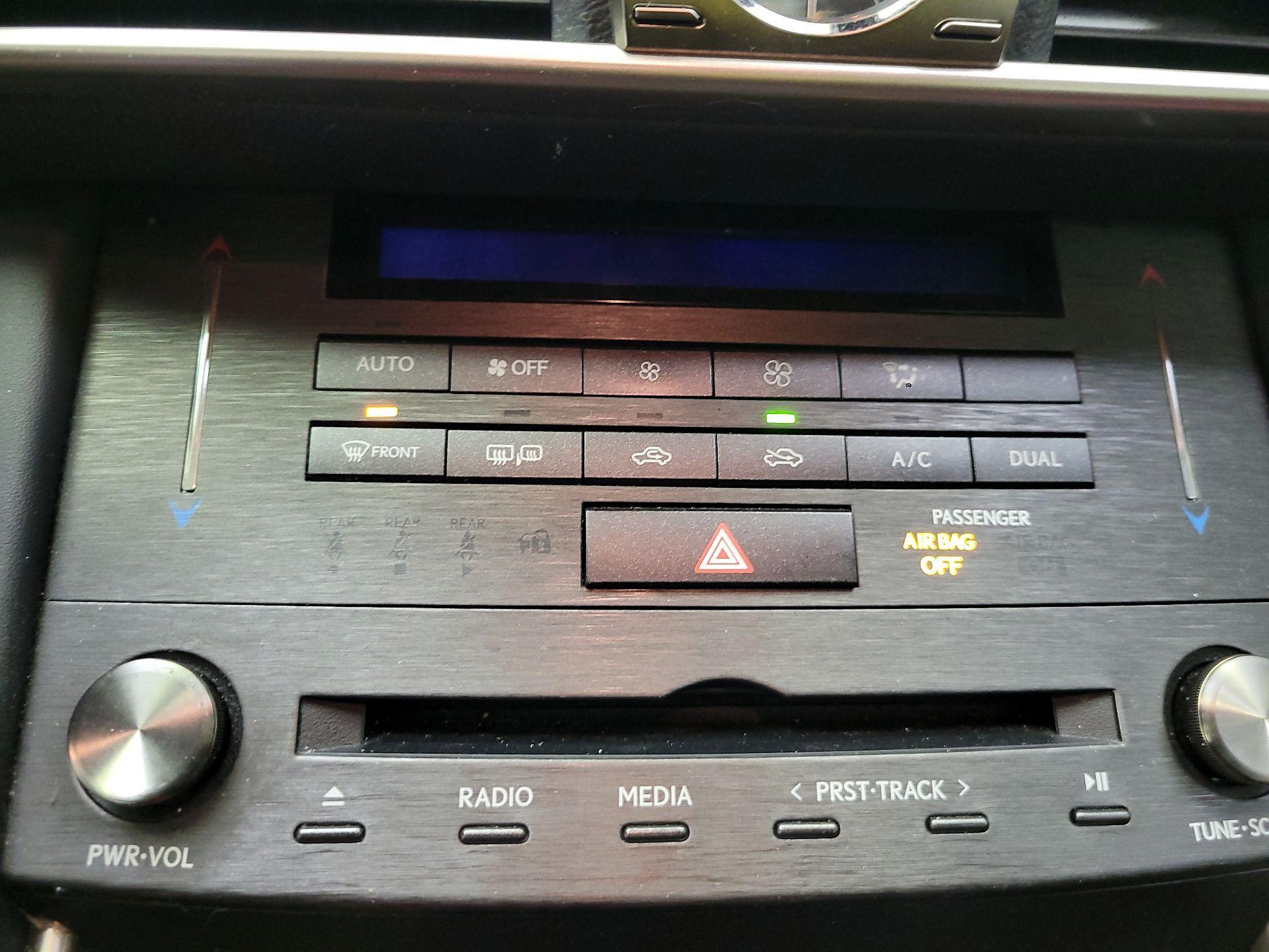 Thumbnail: 2019 Lexus IS - 14