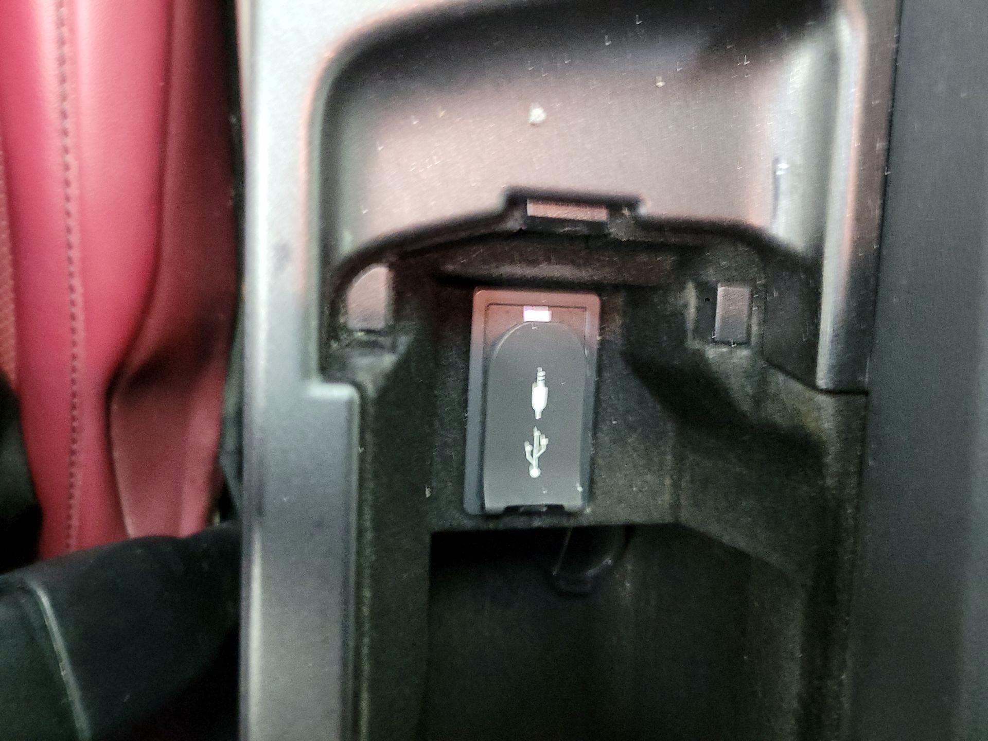 Thumbnail: 2019 Lexus IS - 16