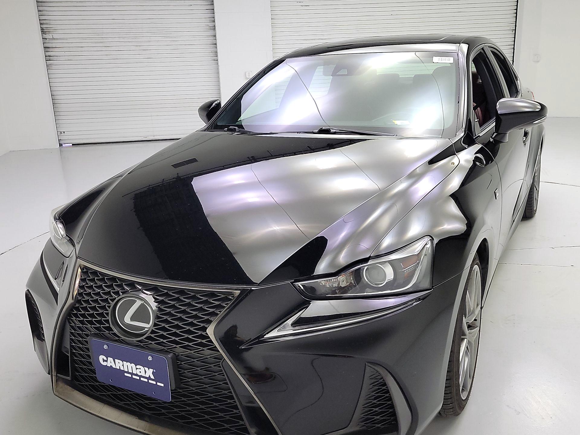 Thumbnail: 2019 Lexus IS - 3