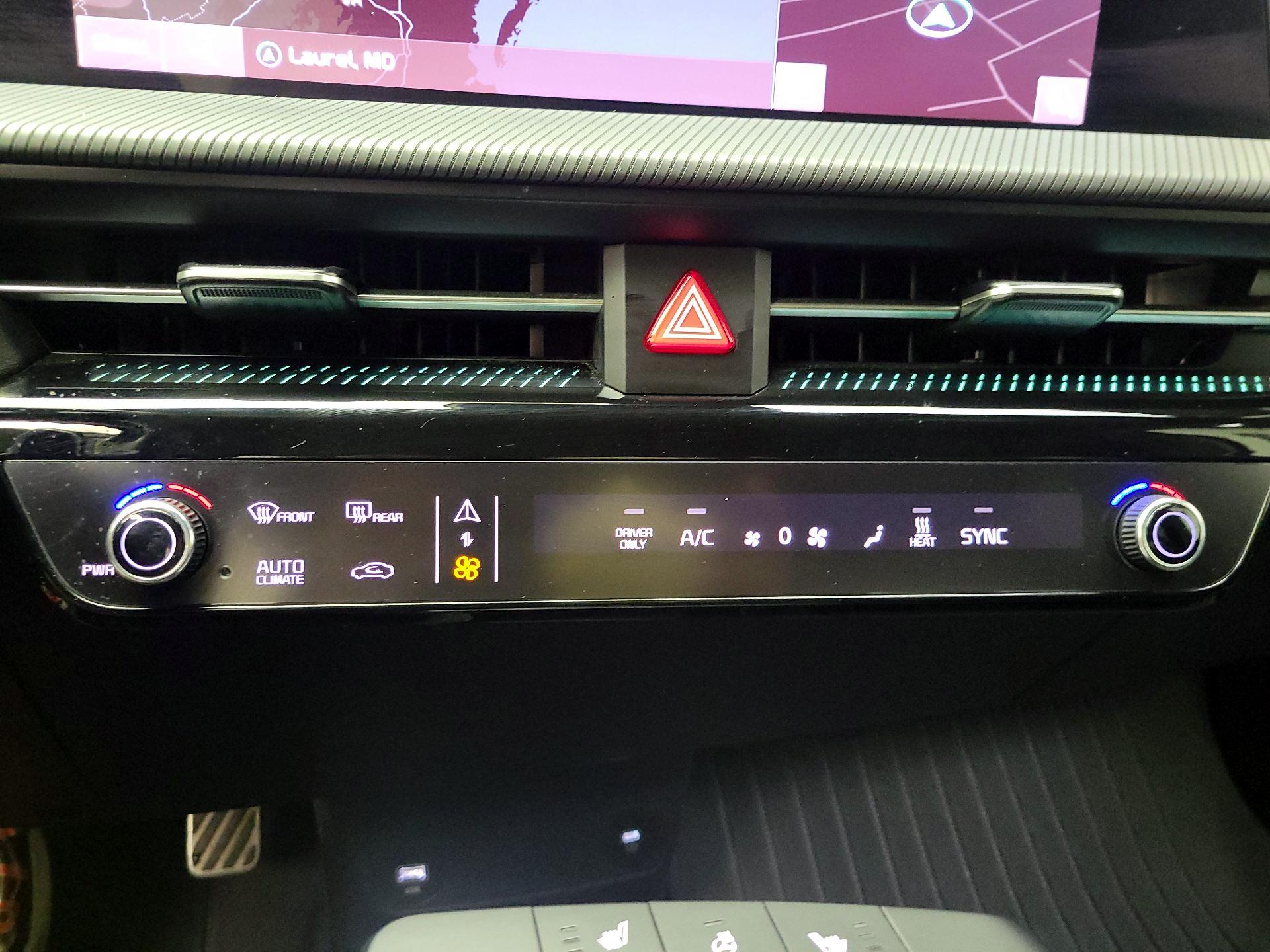 Thumbnail: 2023 Kia EV6 - 14