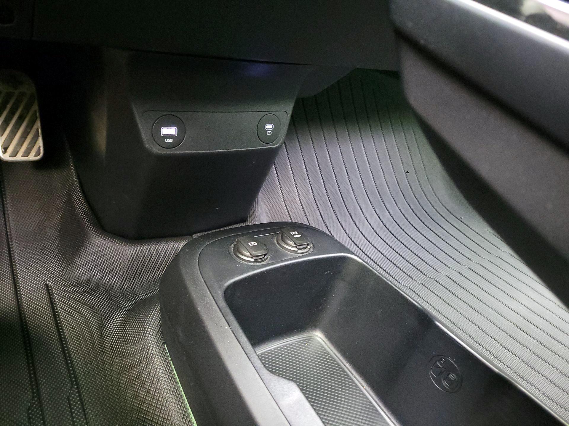 Thumbnail: 2023 Kia EV6 - 16