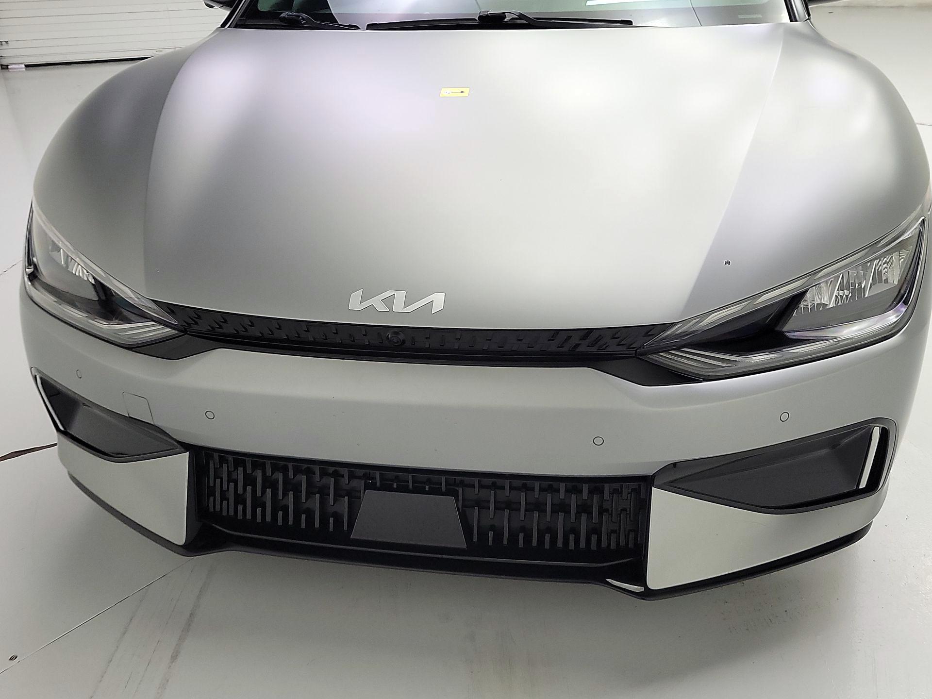 Thumbnail: 2023 Kia EV6 - 2