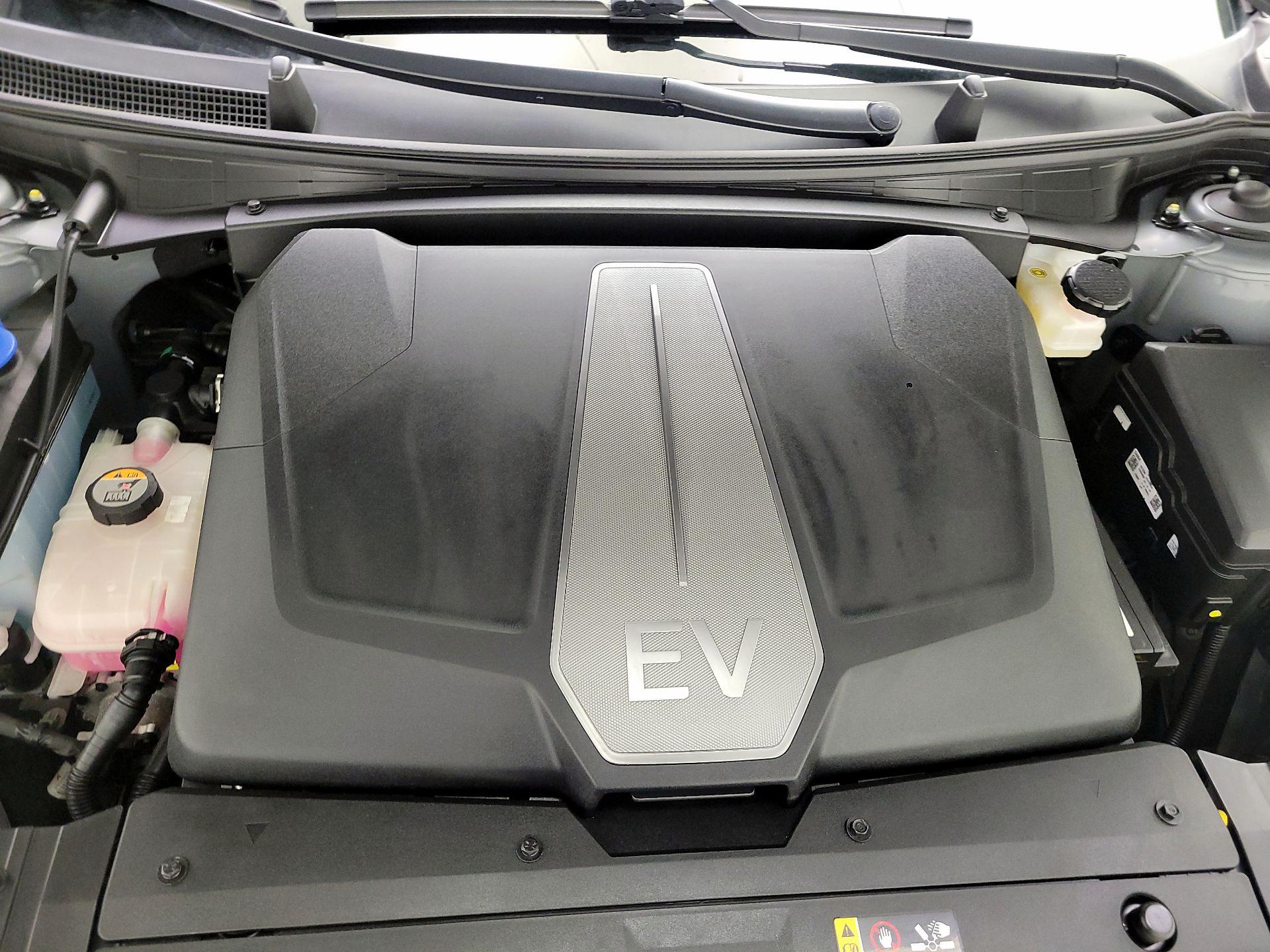 Thumbnail: 2023 Kia EV6 - 19