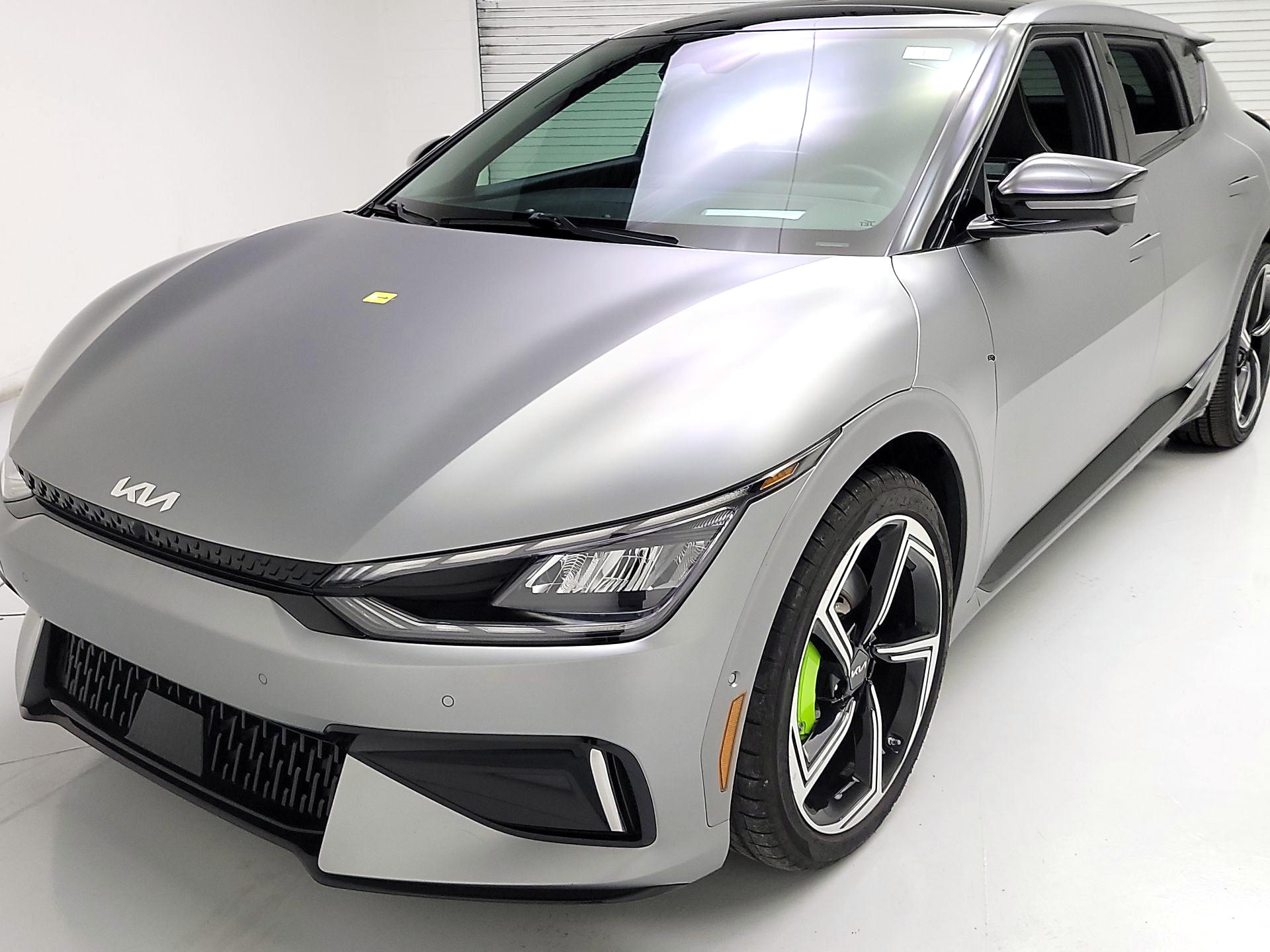 Thumbnail: 2023 Kia EV6 - 3