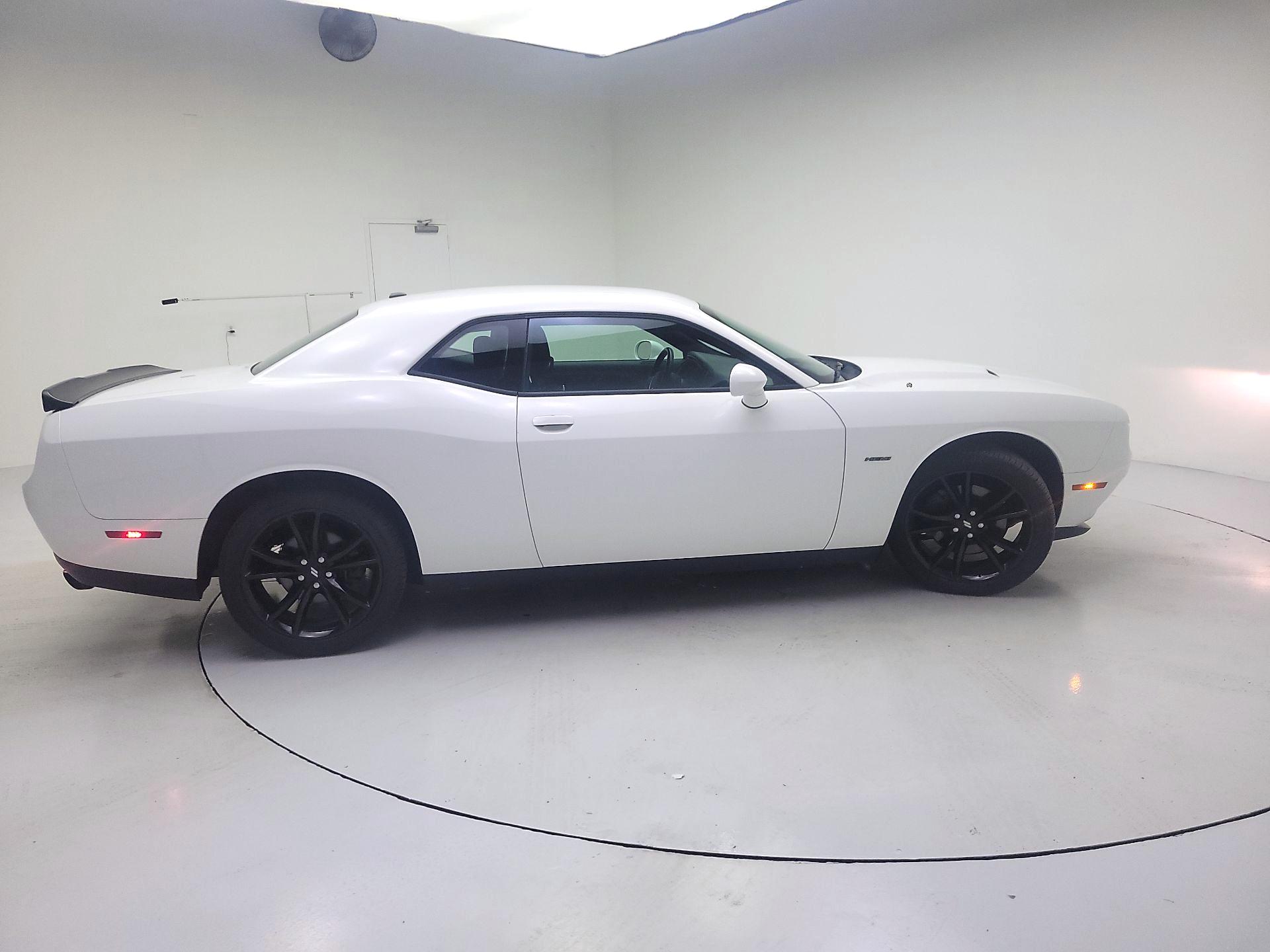 Thumbnail: 2018 Dodge Challenger - 4
