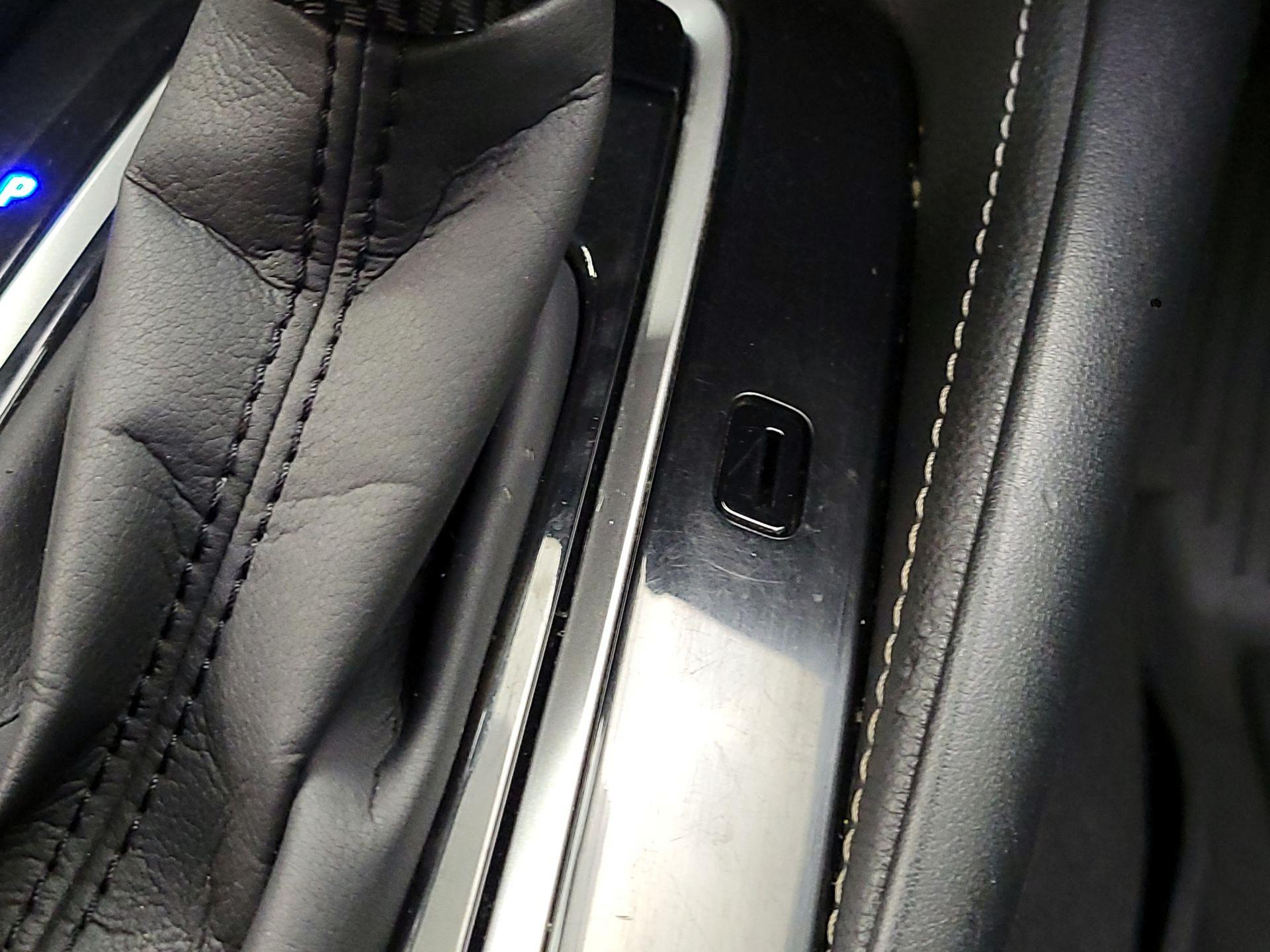 Thumbnail: 2019 Toyota Corolla - 16