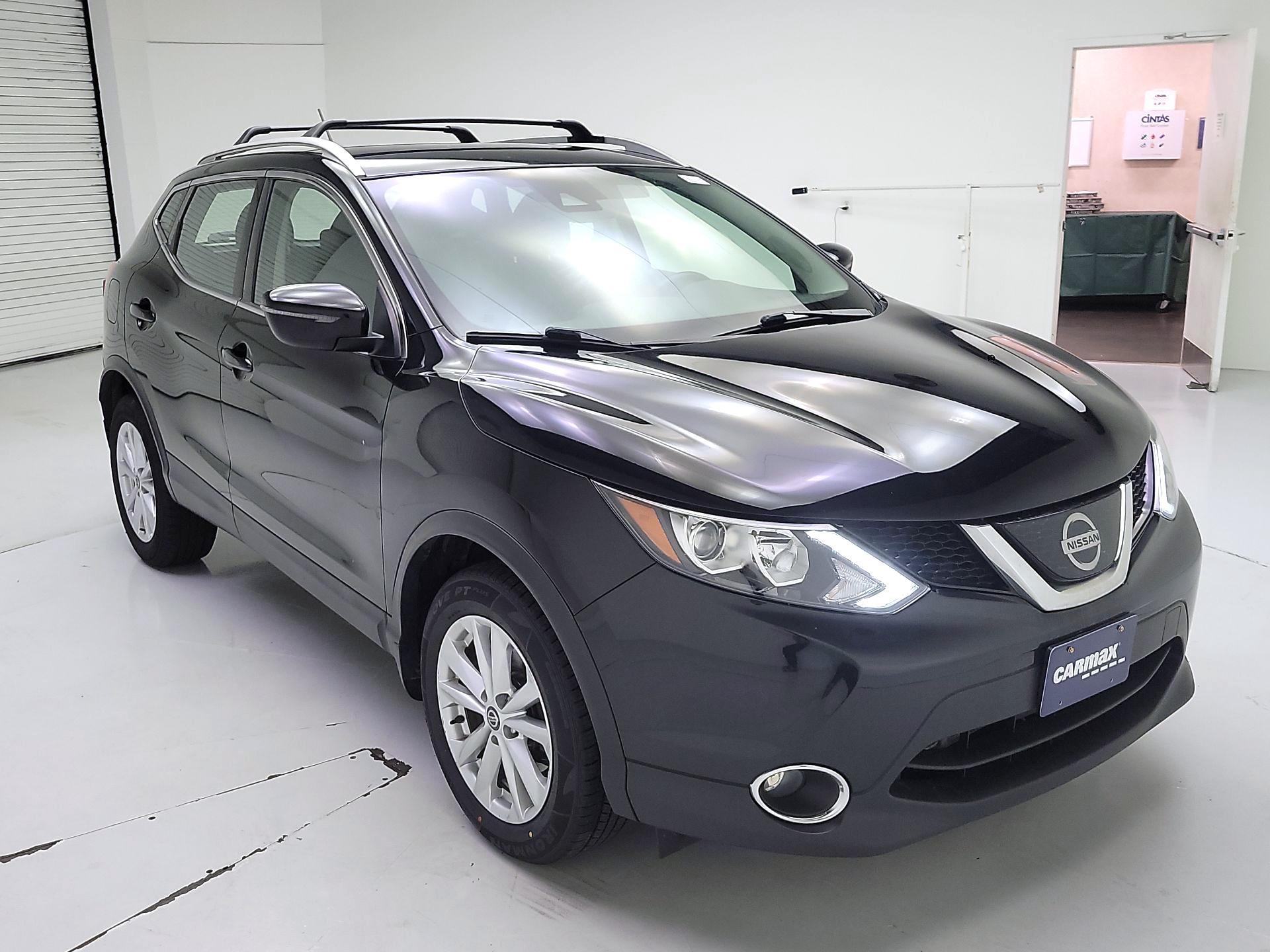 Thumbnail: 2019 Nissan Rogue Sport - 1