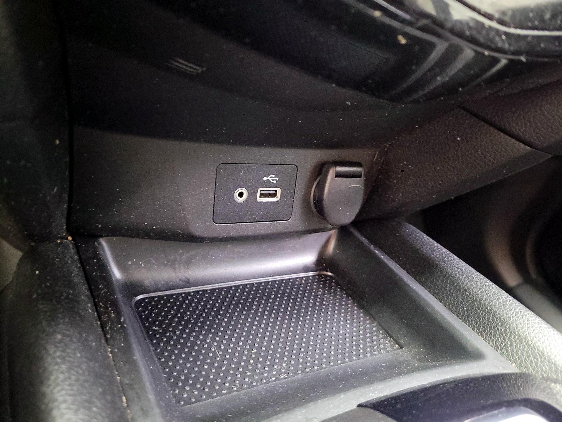 Thumbnail: 2019 Nissan Rogue Sport - 16