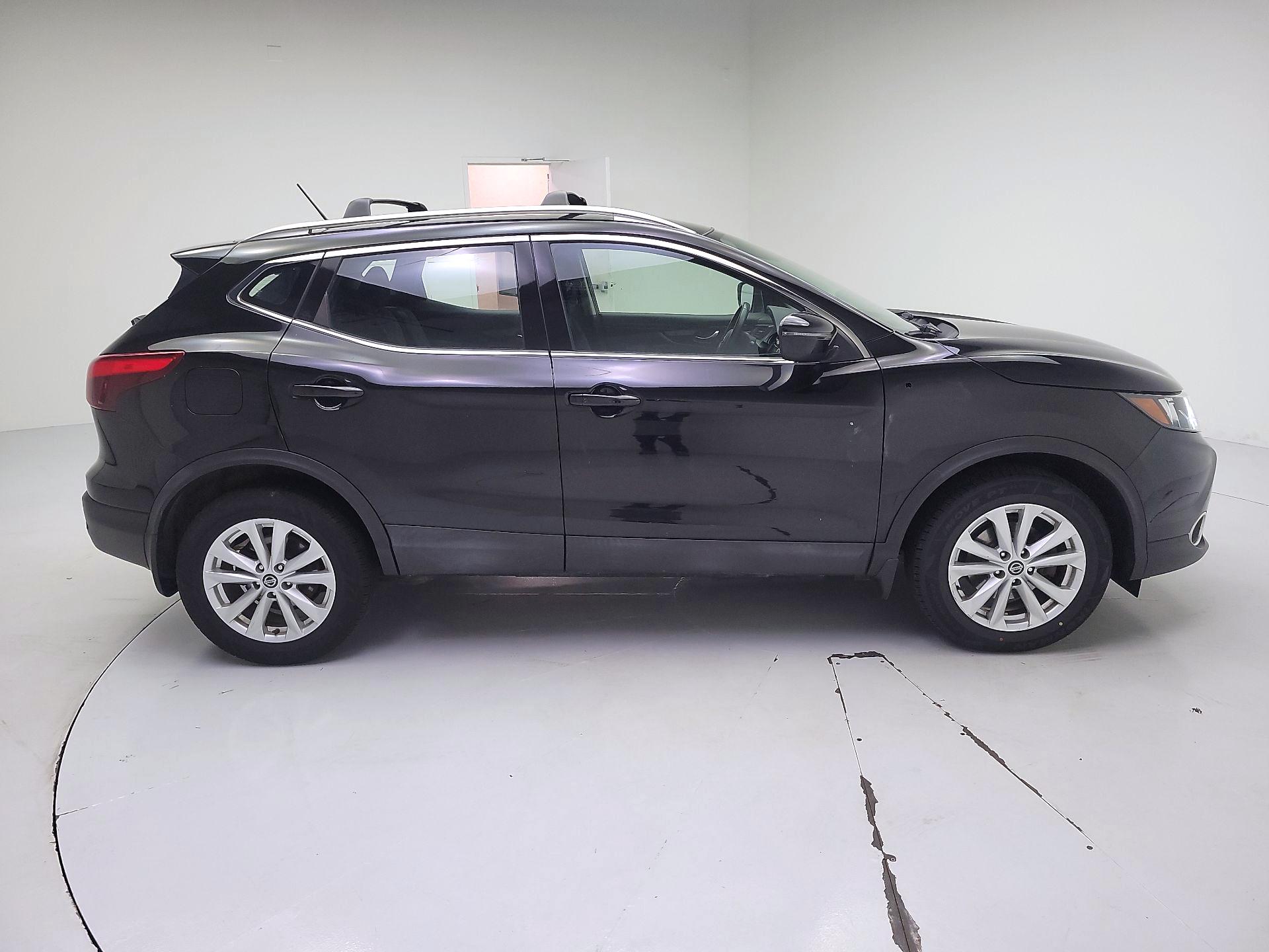 Thumbnail: 2019 Nissan Rogue Sport - 4