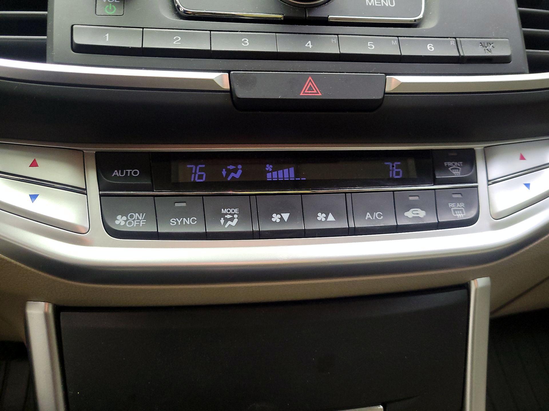 Thumbnail: 2015 Honda Accord - 14