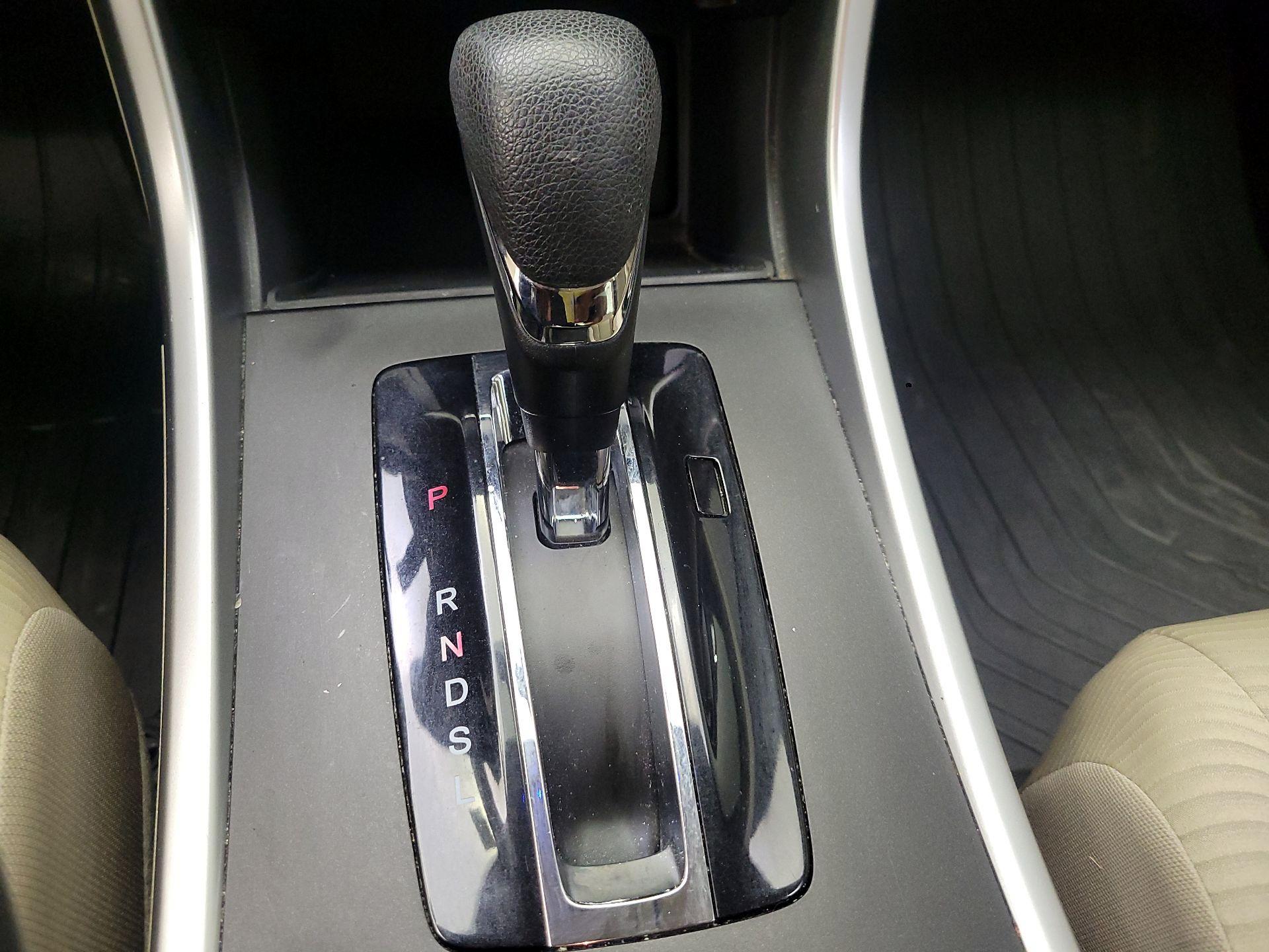 Thumbnail: 2015 Honda Accord - 15