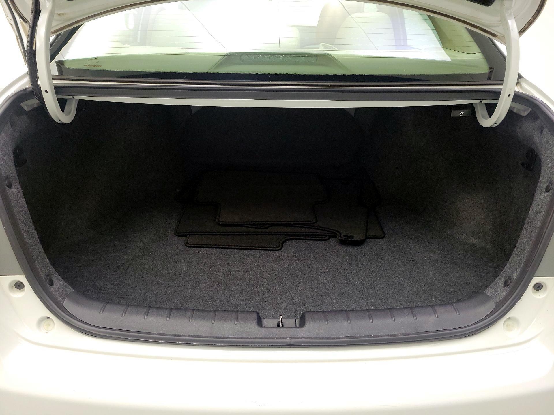 Thumbnail: 2015 Honda Accord - 18