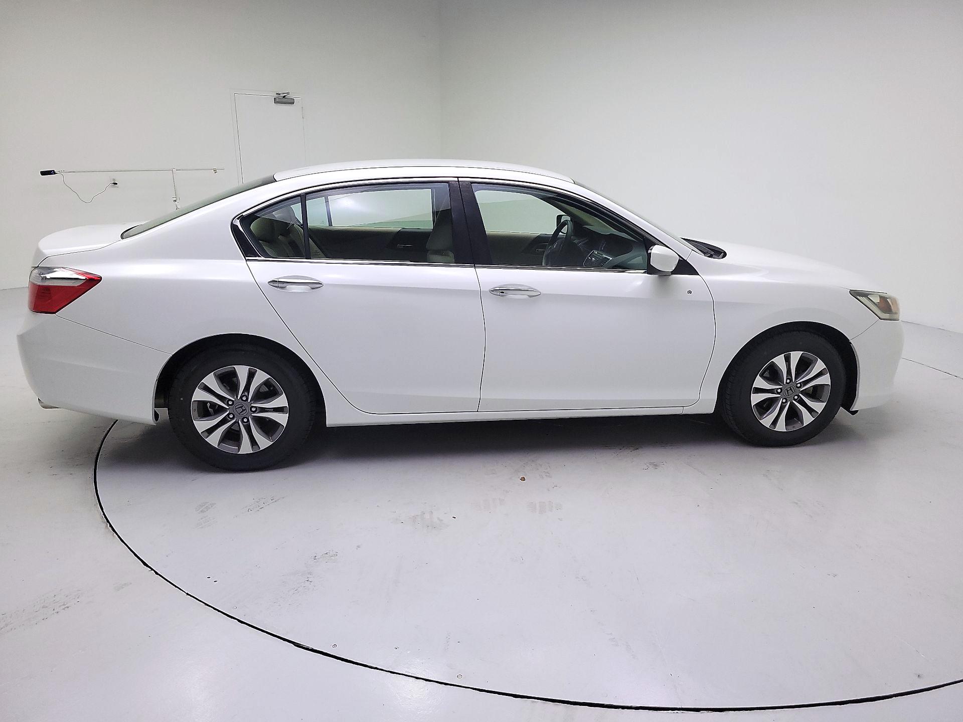 Thumbnail: 2015 Honda Accord - 4