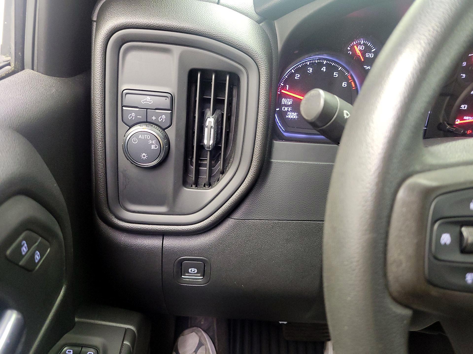 Thumbnail: 2020 Chevrolet Silverado 1500 - 13