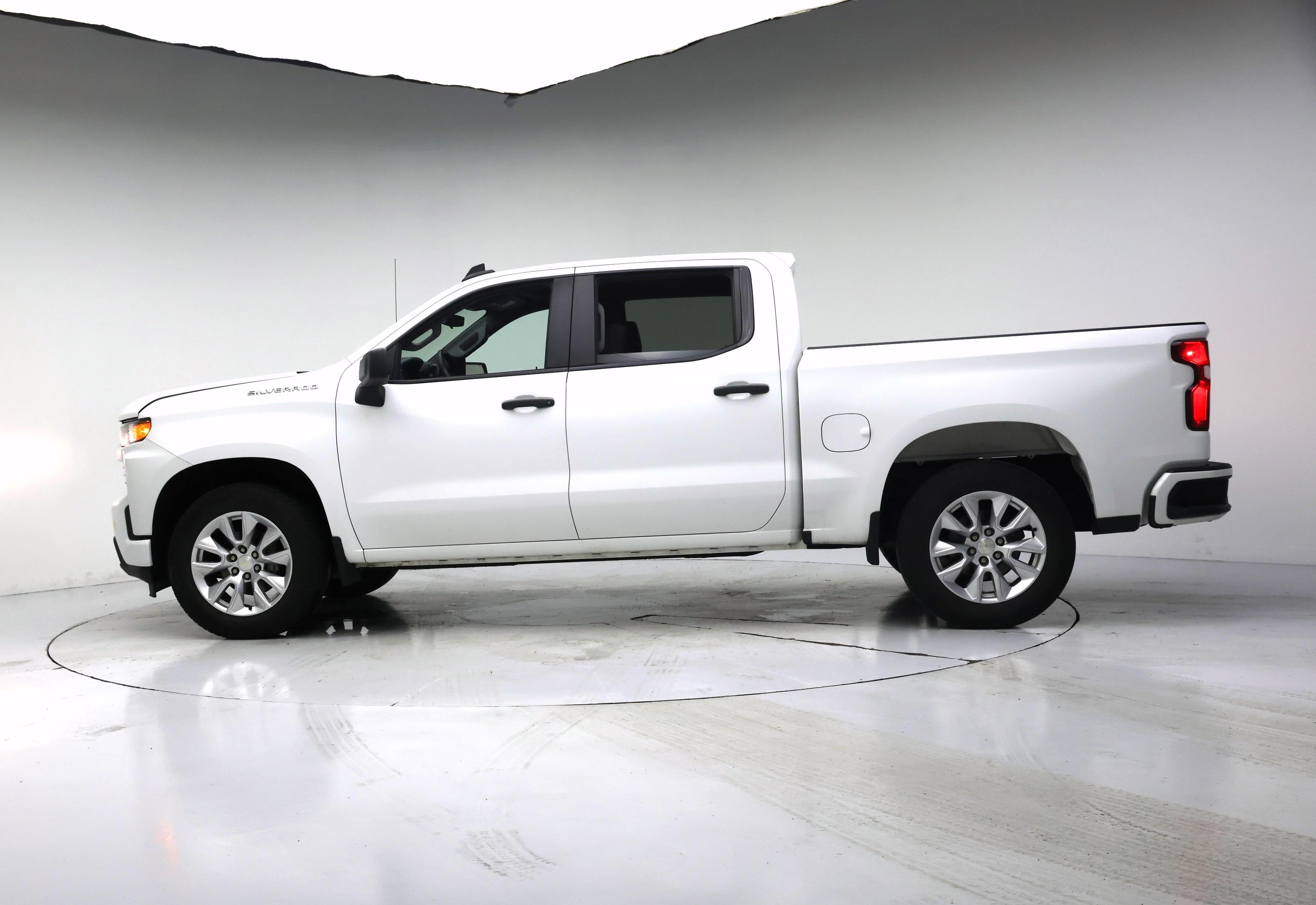 Thumbnail: 2020 Chevrolet Silverado 1500 - 3