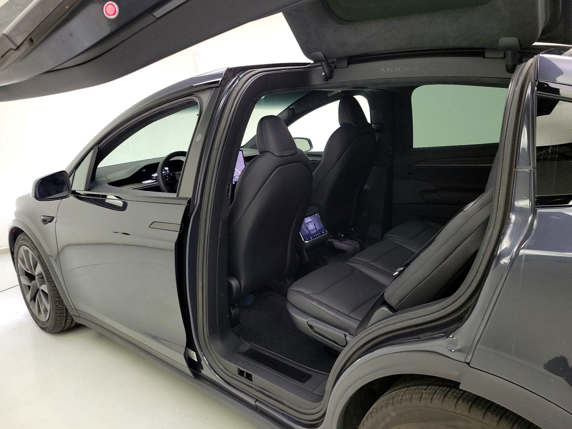 Thumbnail: 2024 Tesla Model X - 16