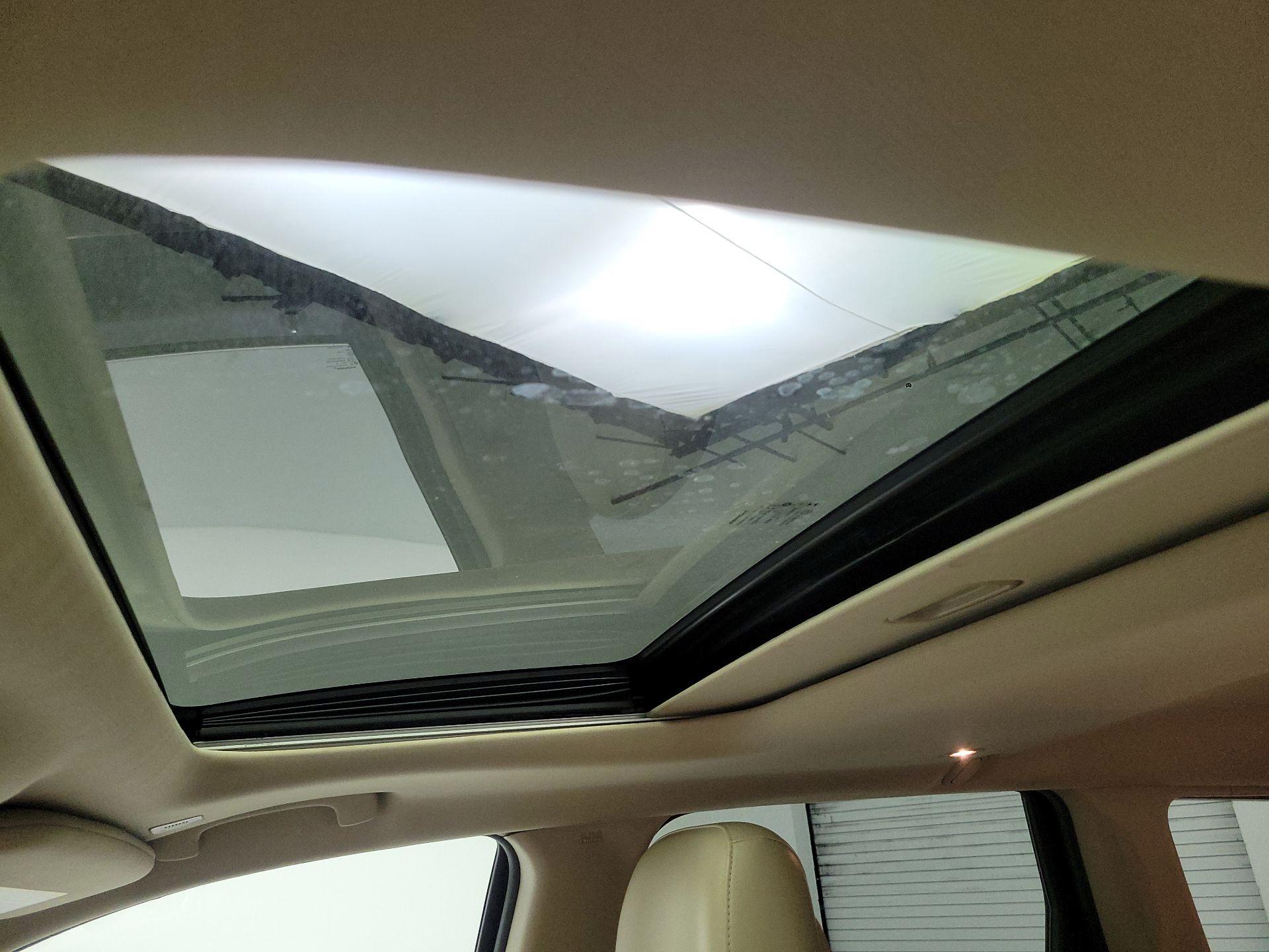 Thumbnail: 2019 Jeep Grand Cherokee - 18