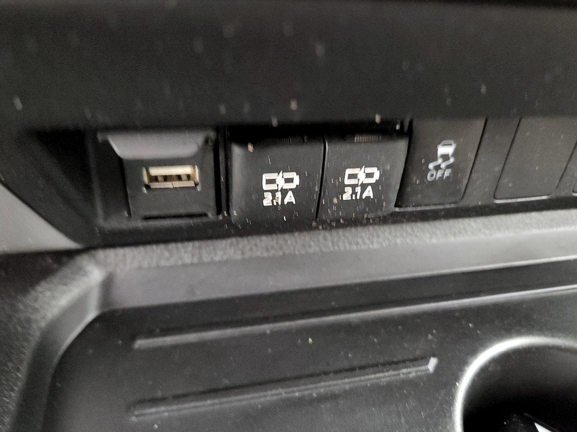 Thumbnail: 2021 Toyota Tundra - 18