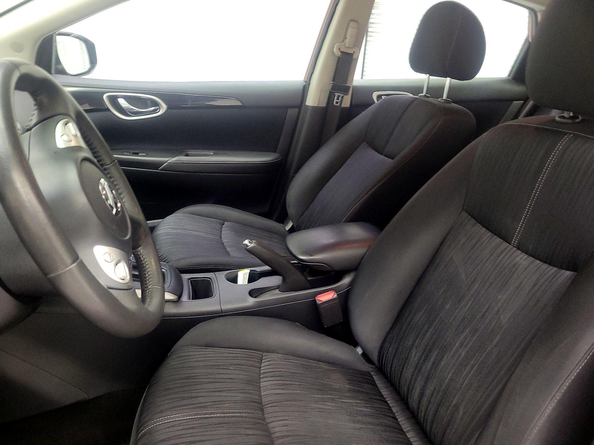 Thumbnail: 2017 Nissan Sentra - 9