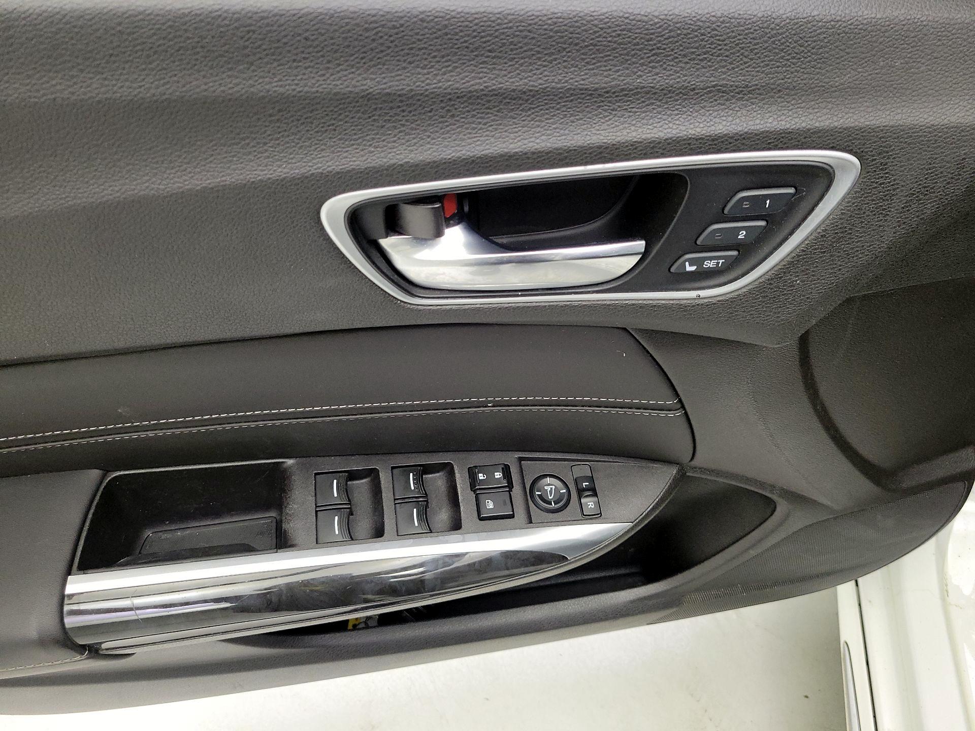 Thumbnail: 2018 Acura TLX - 10