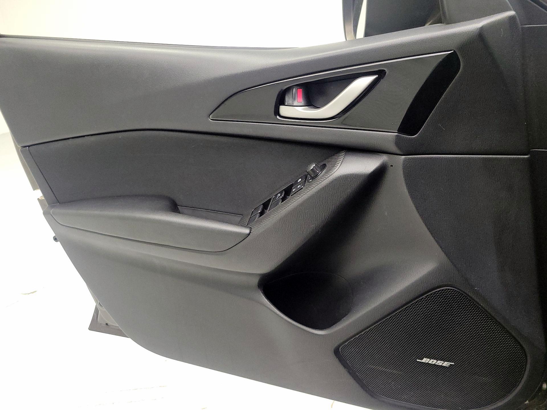 Thumbnail: 2014 Mazda Mazda3 - 10