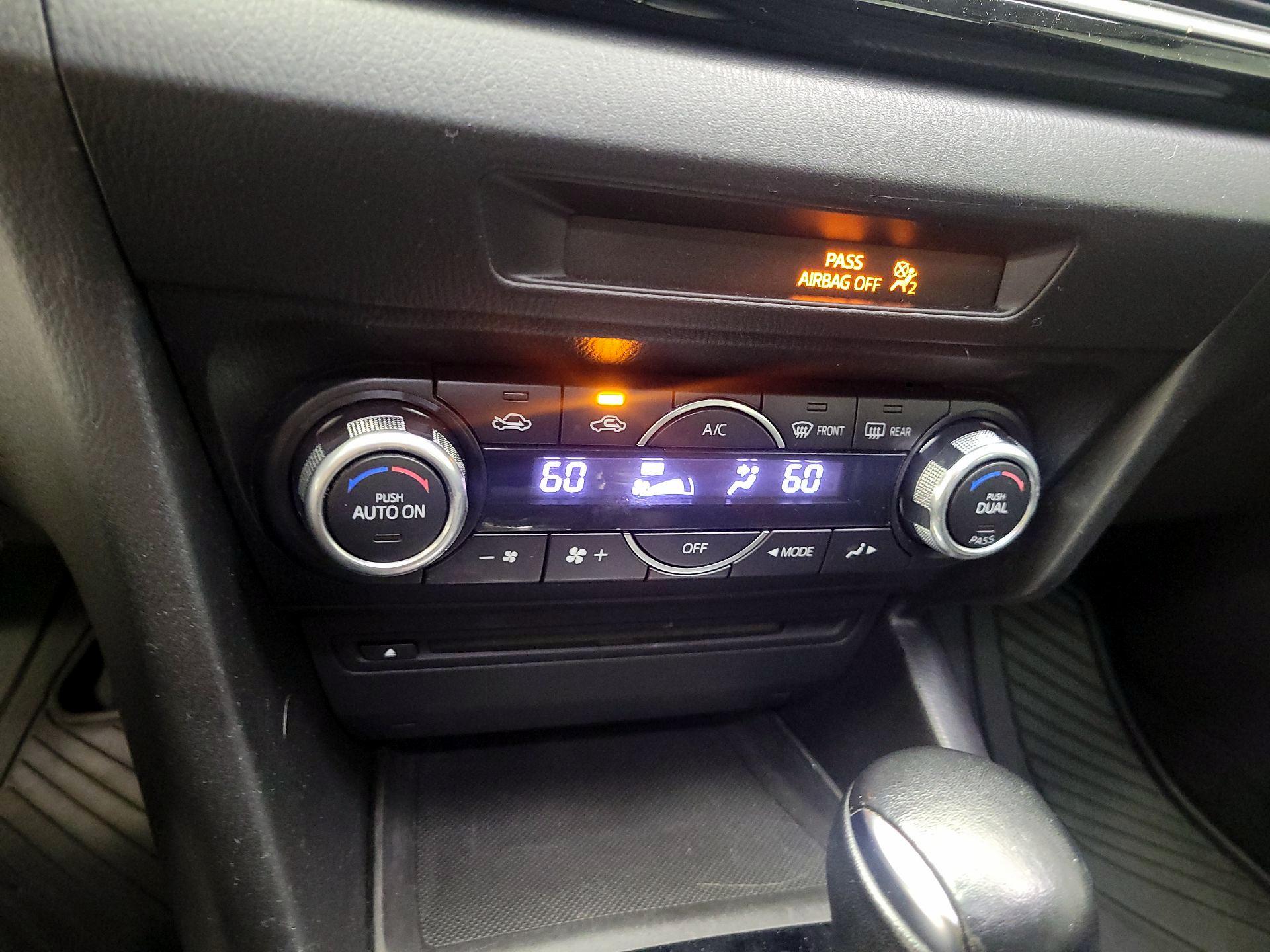 Thumbnail: 2014 Mazda Mazda3 - 15
