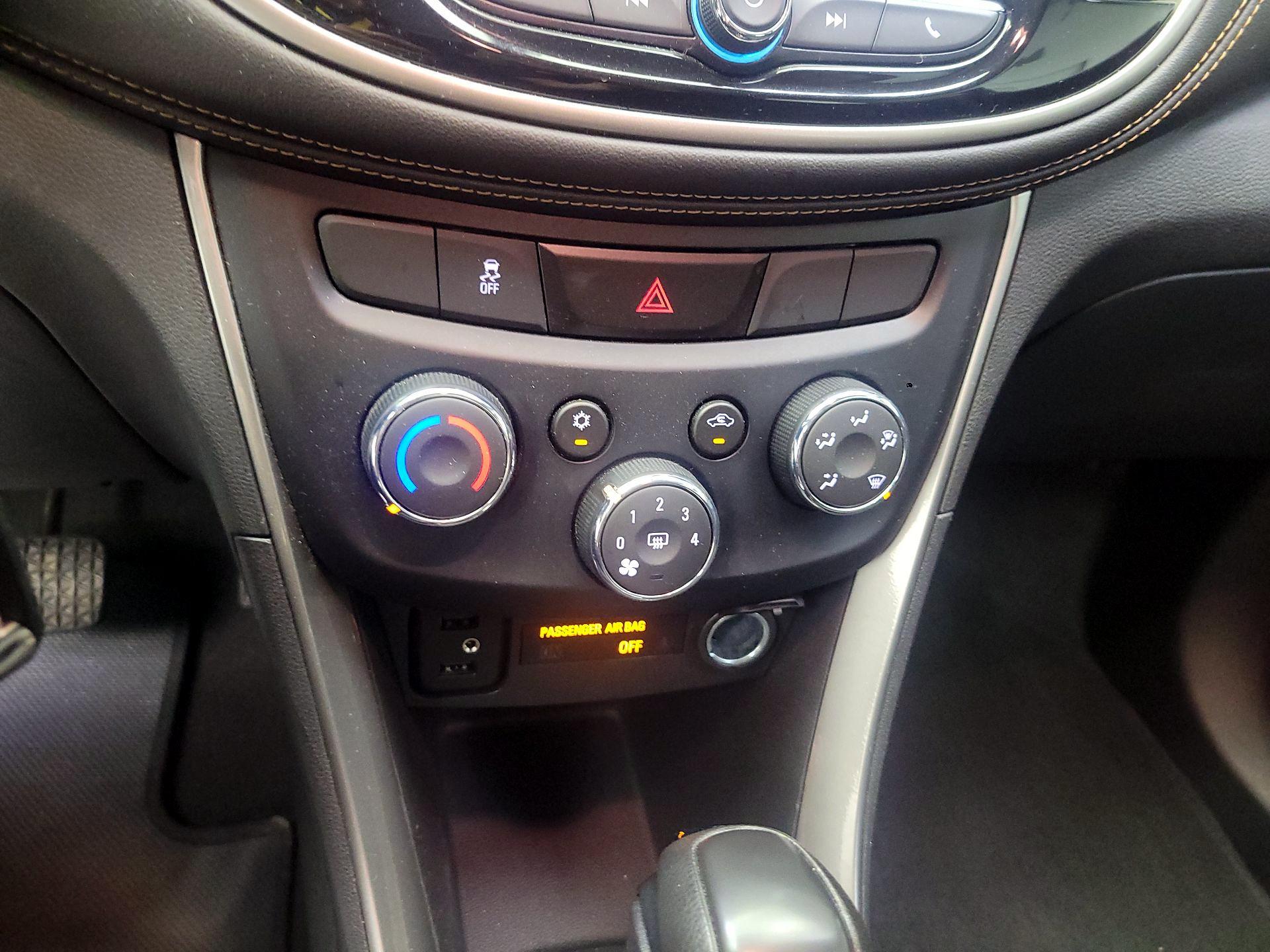 Thumbnail: 2019 Chevrolet Trax - 14