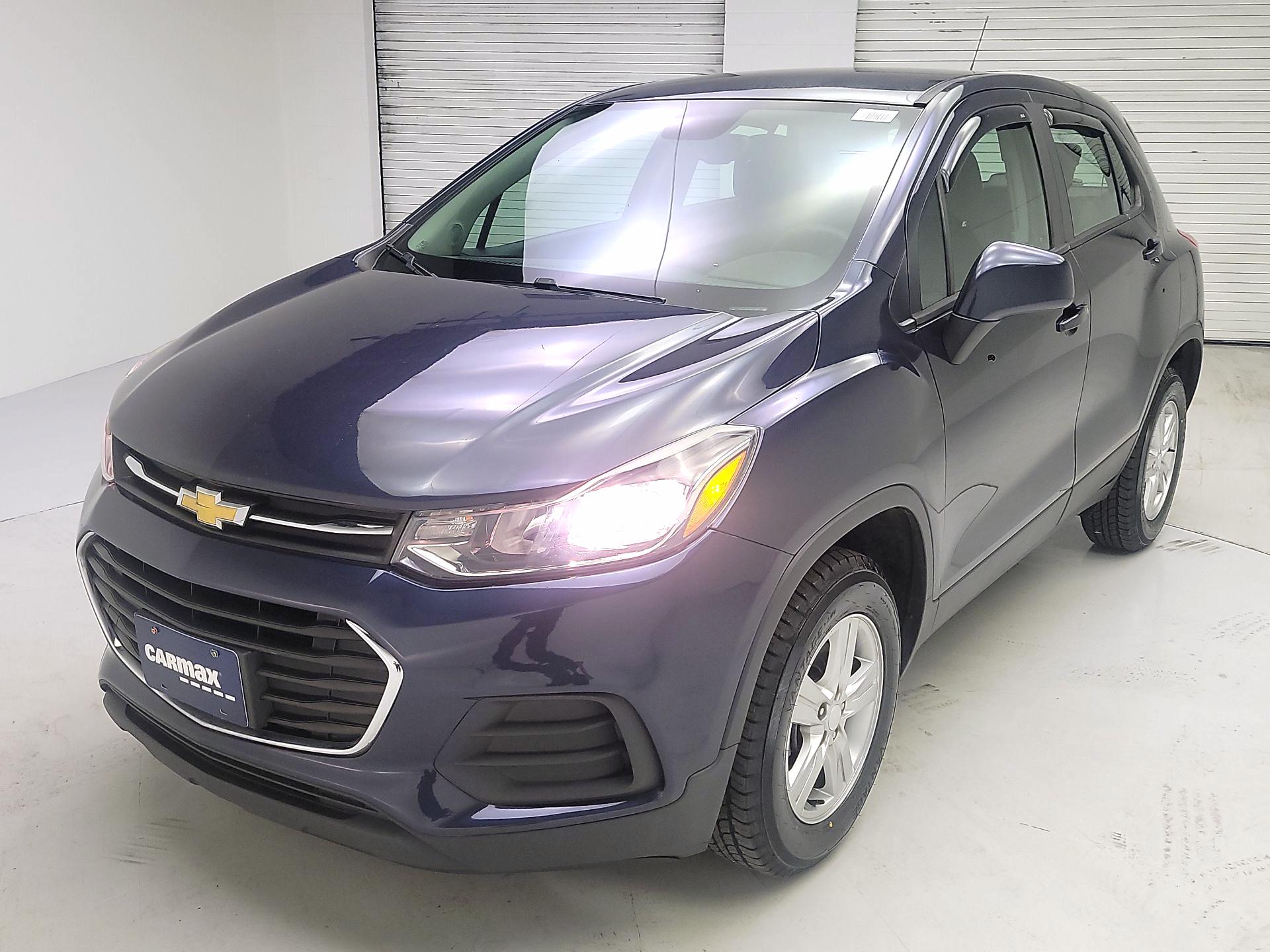 Thumbnail: 2019 Chevrolet Trax - 3