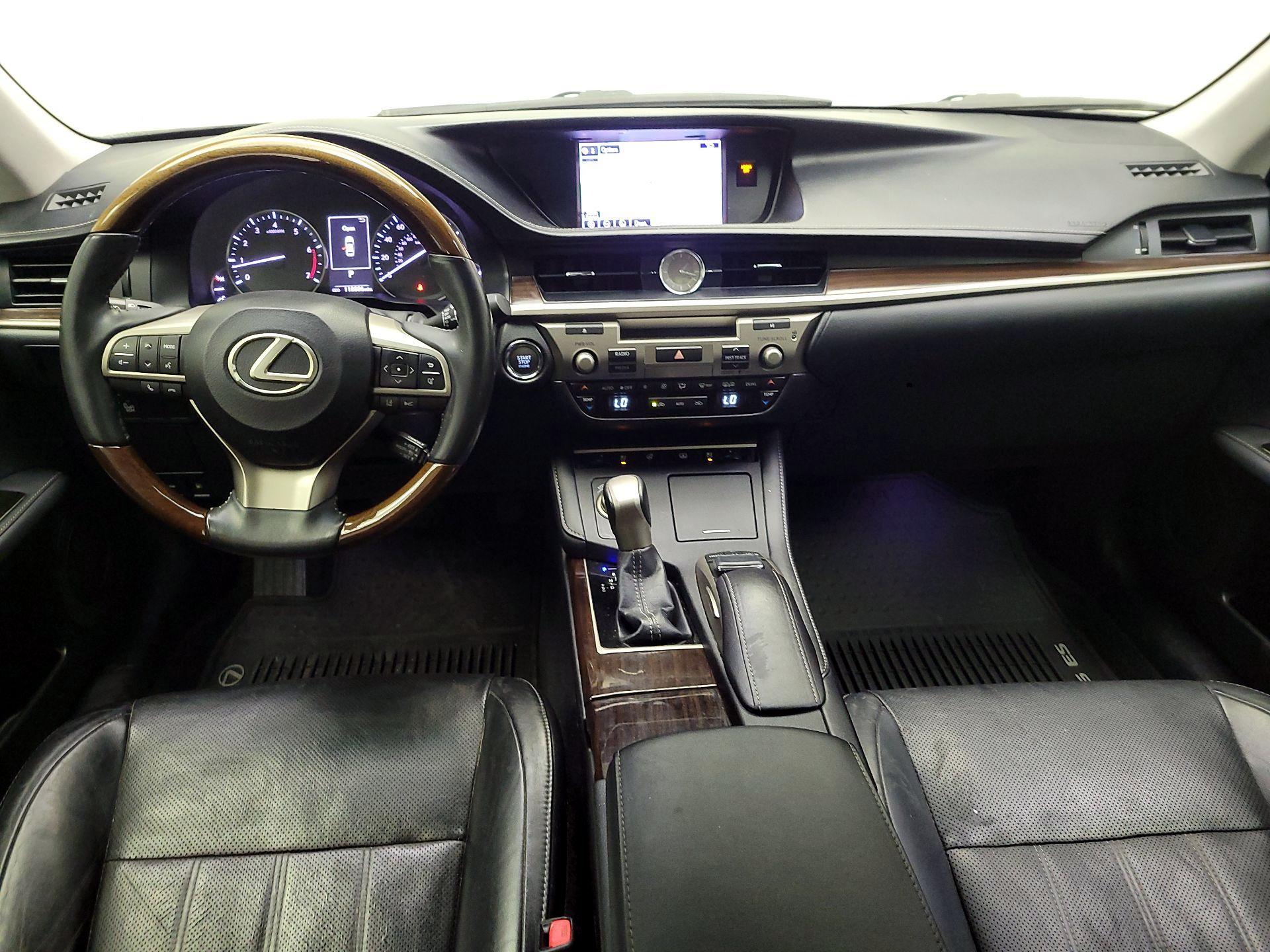 Thumbnail: 2016 Lexus ES - 9