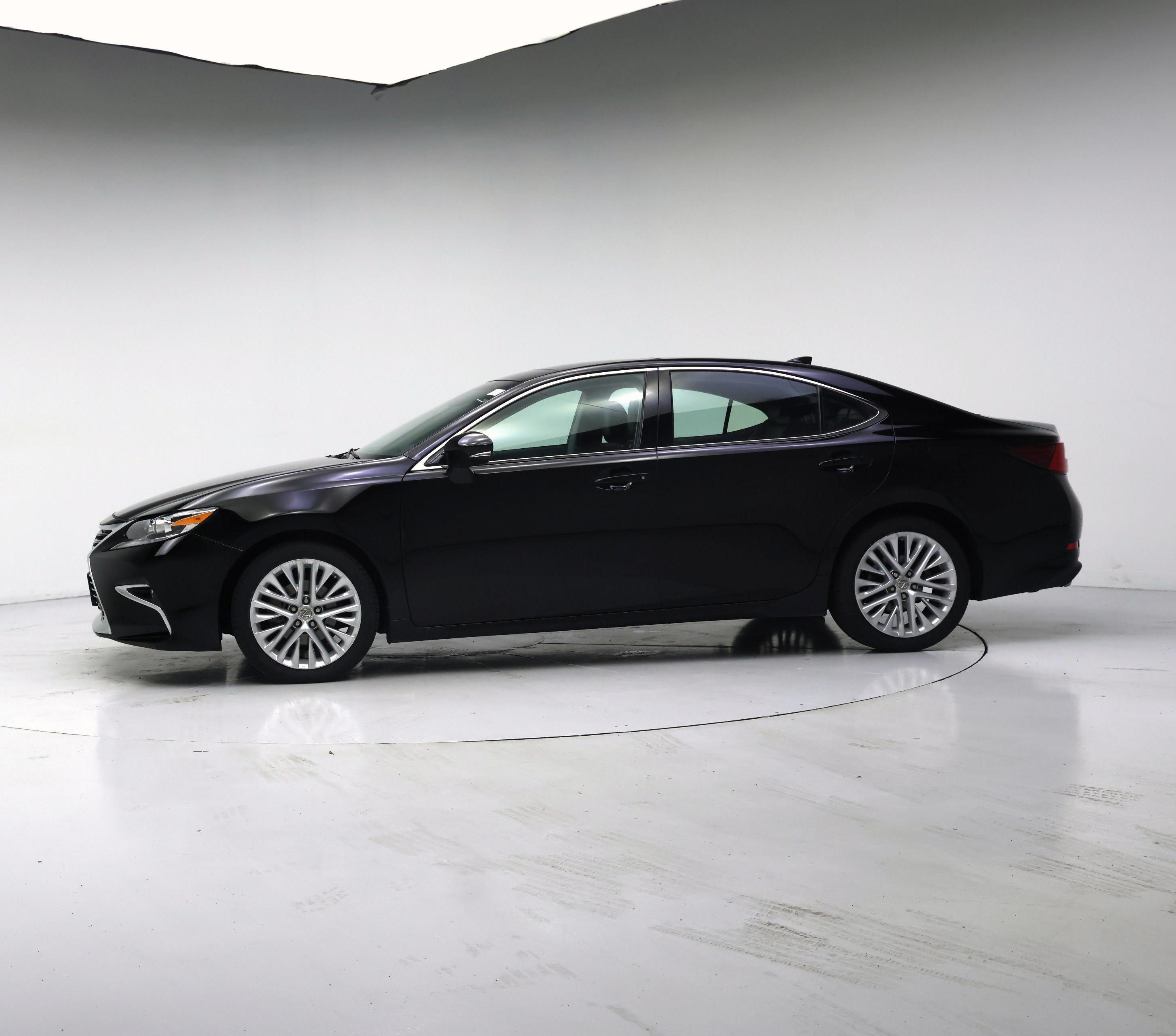 Thumbnail: 2016 Lexus ES - 3