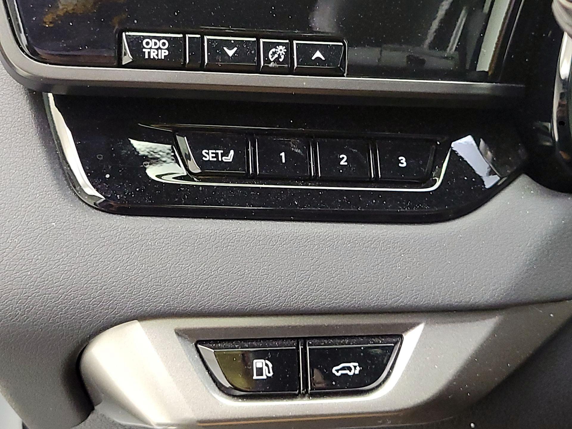 Thumbnail: 2023 Lexus RX - 11