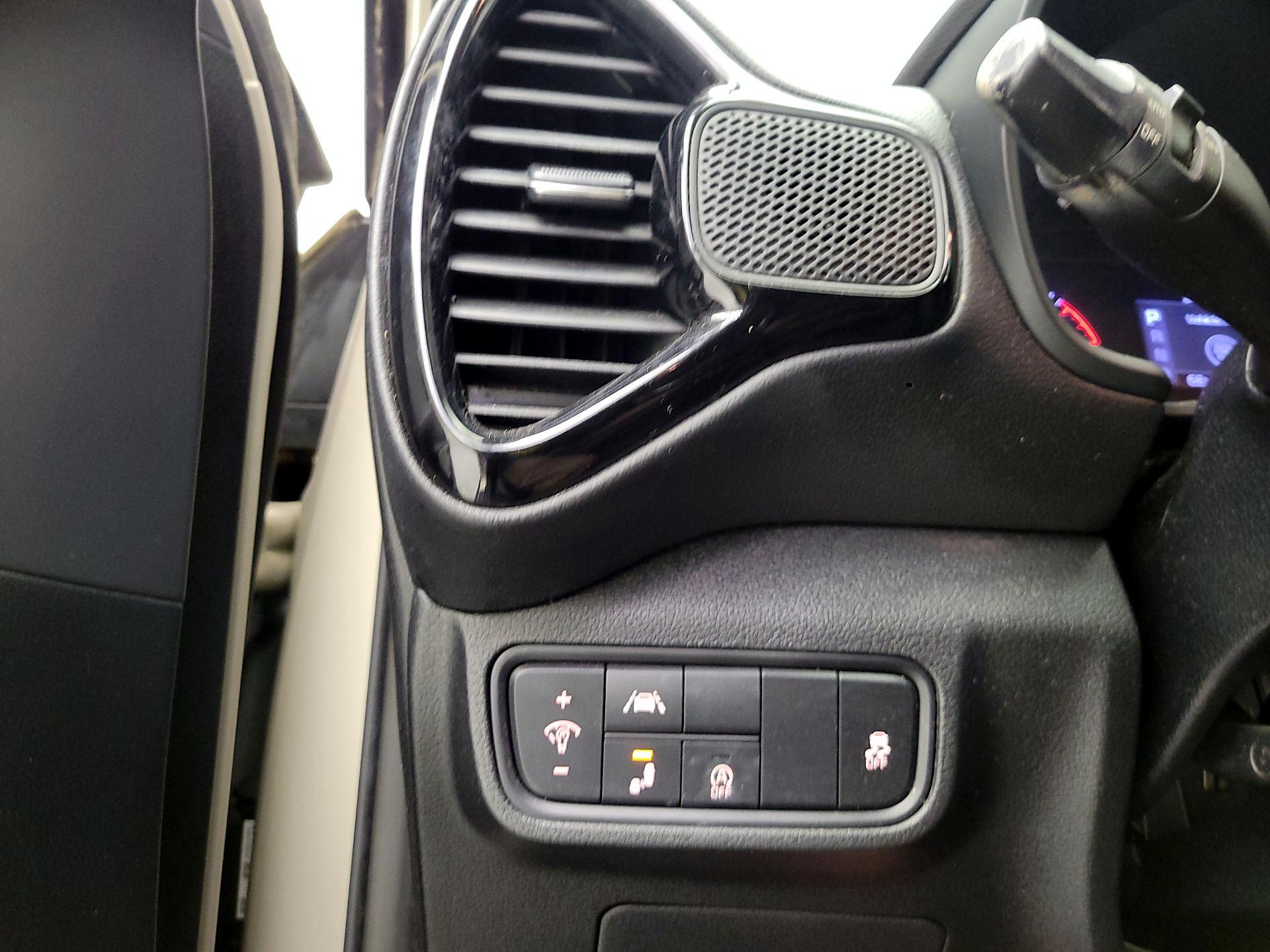 Thumbnail: 2020 Kia Soul - 11