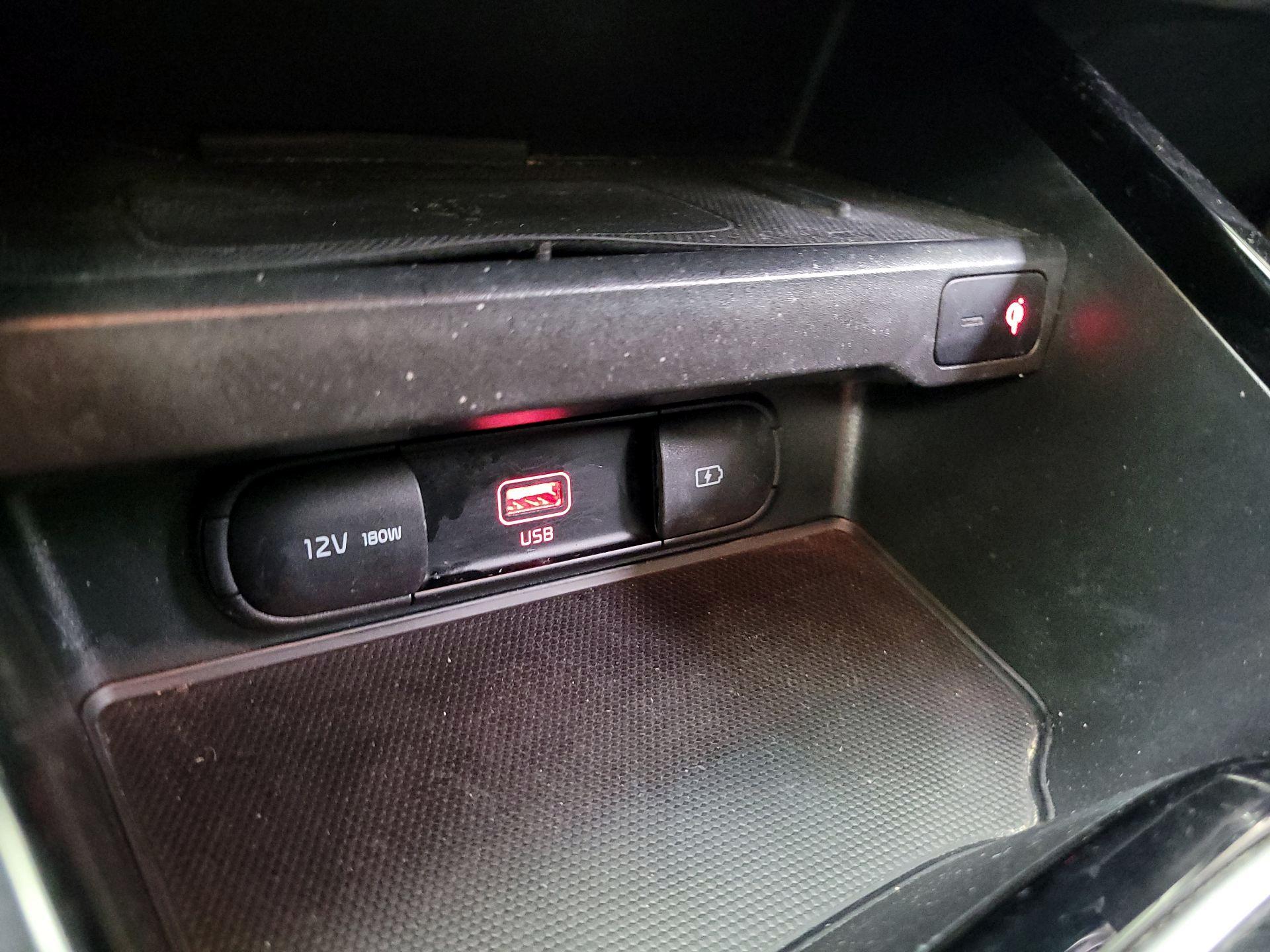 Thumbnail: 2020 Kia Soul - 16