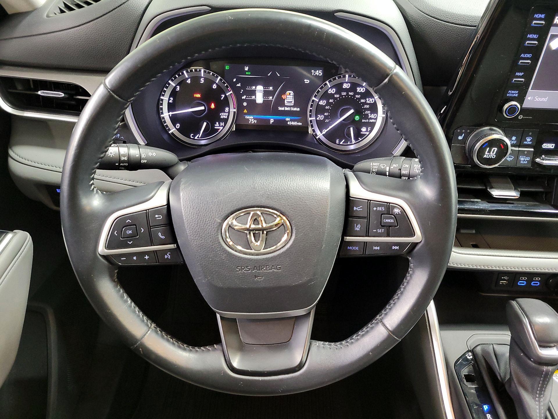 Thumbnail: 2022 Toyota Highlander - 10